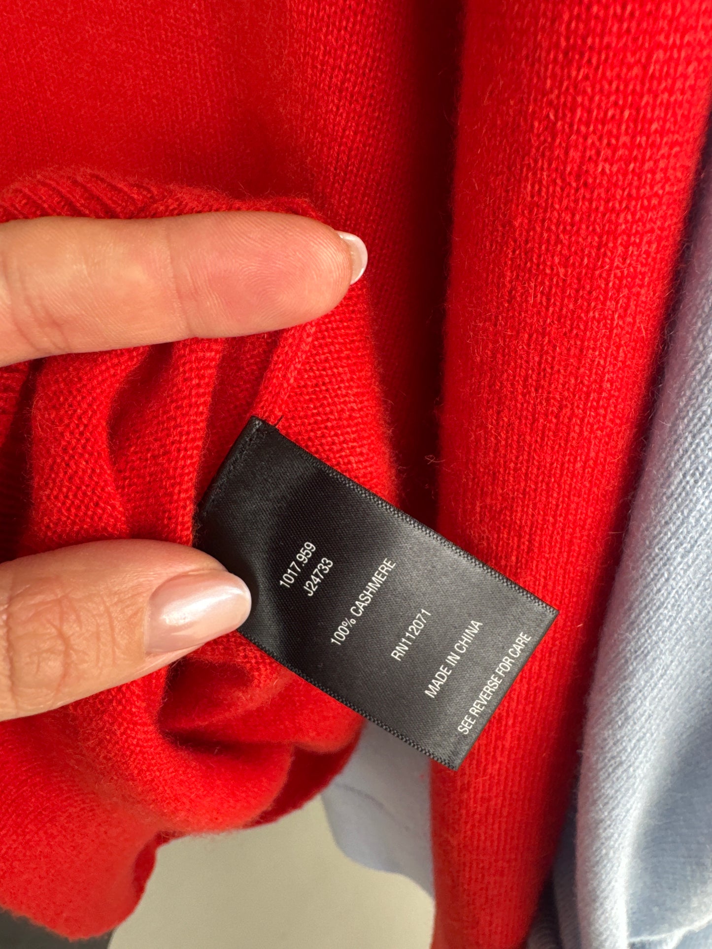 Pulover electric coral red din cașmir și anchior de primăvară