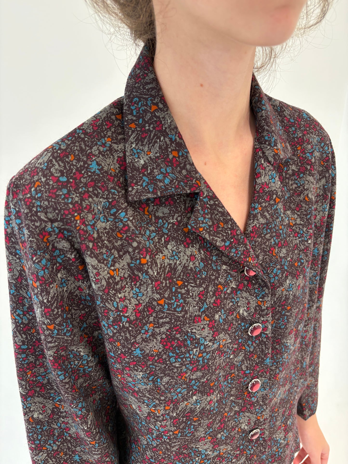 Deux piece vintage din lana extrafina cu print delicat în culori superbe