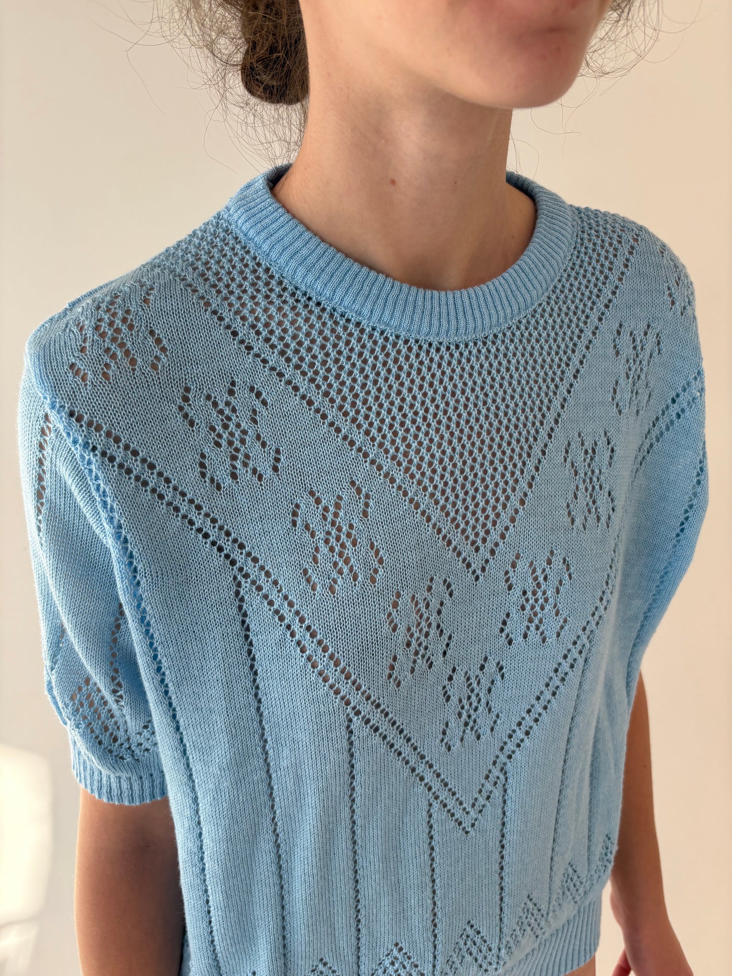 Top vintage dantelat baby blue din mix de lana extrafina