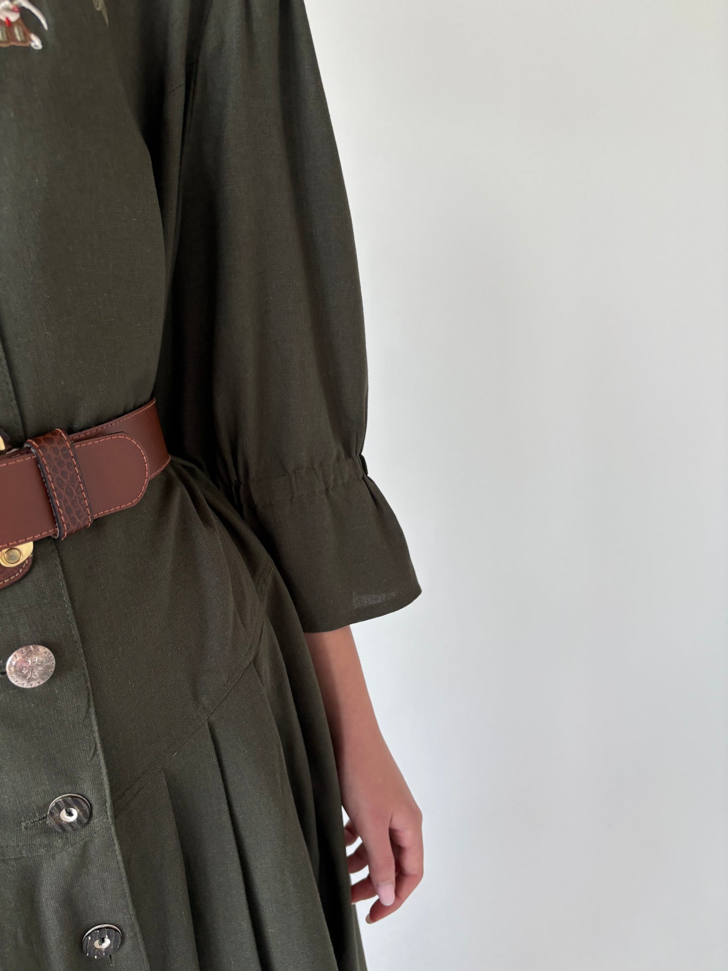 Rochie vintage din pânză de in cu corsaj și buzunare