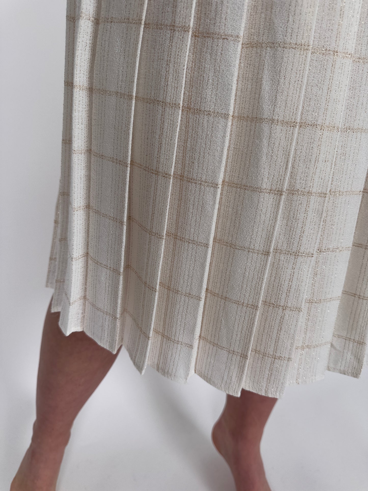 Fustă plisată linen nude cu inserții fine aurii din lana extrafina