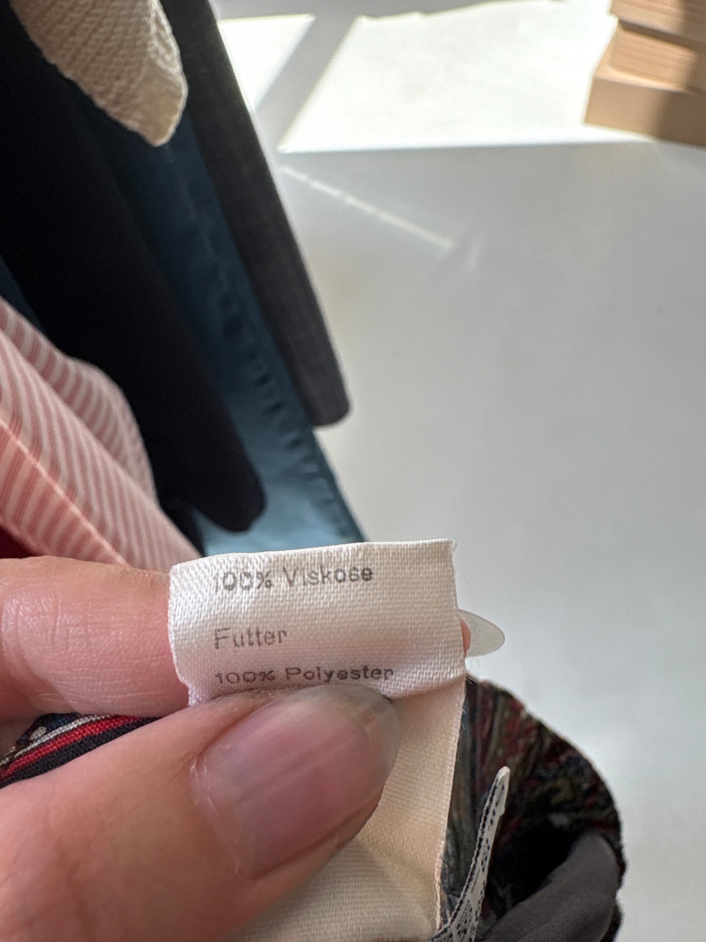 Fustă vintage cu print paisley în combinație clasică de culori