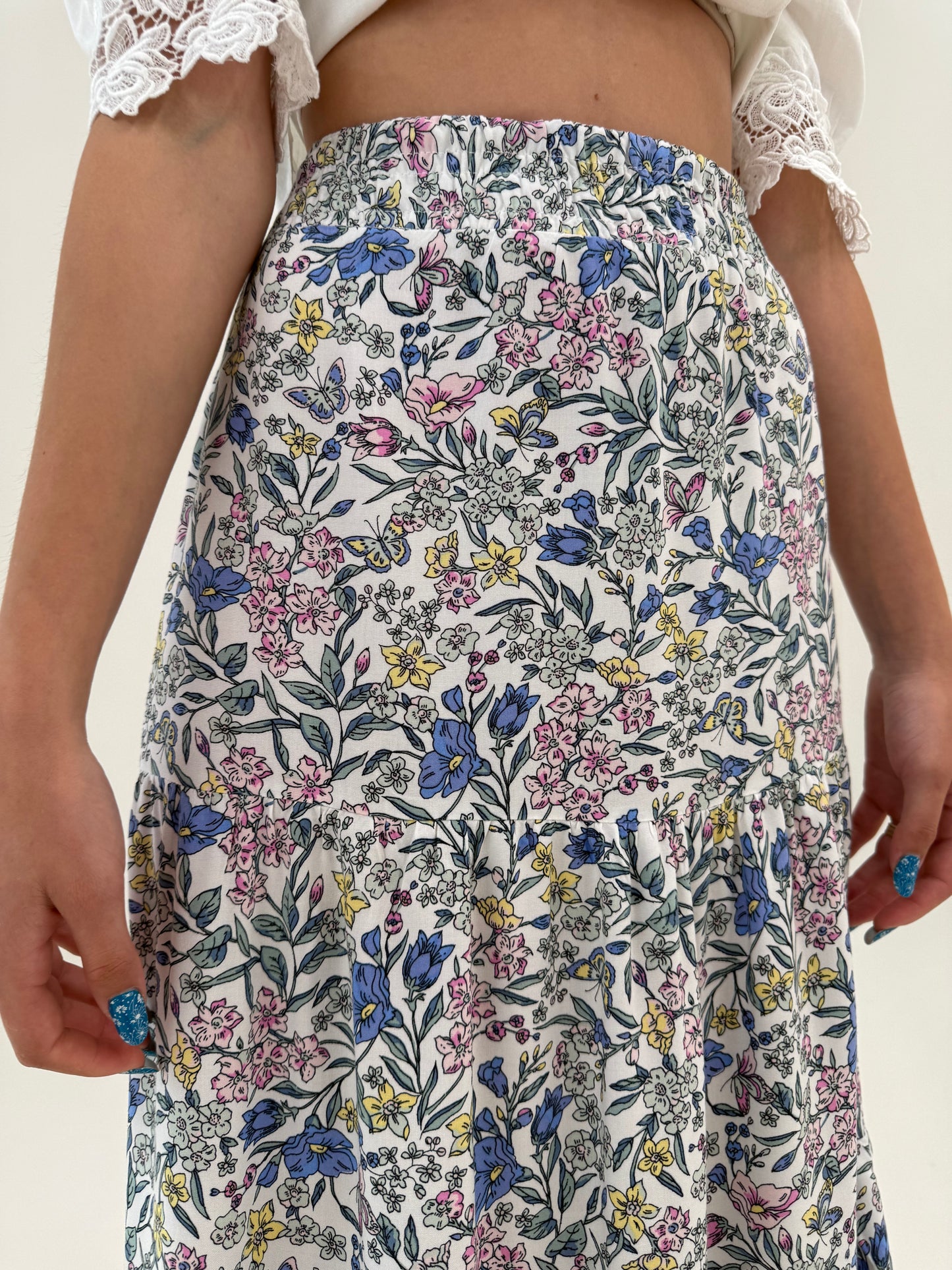 Fustă maxi super vaporoasă cu print floral în culori superbe și talie elastică