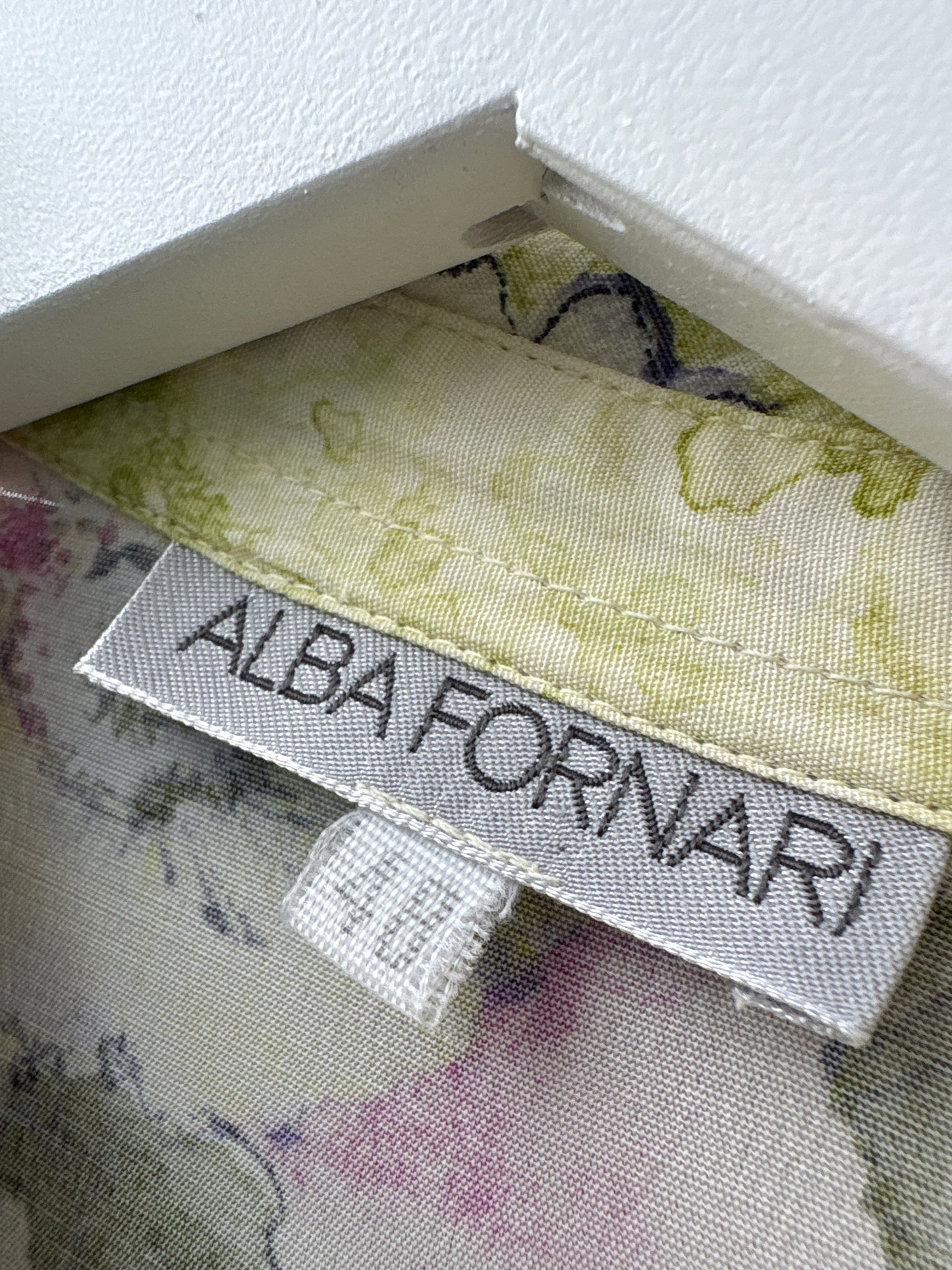 Cămașa vintage italiana cu print floral superb în culori tari