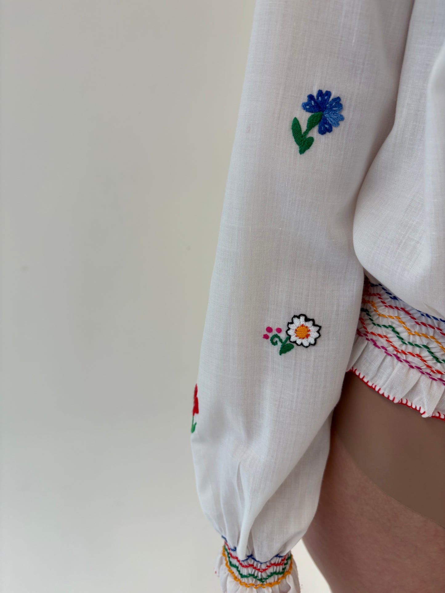 Bluză vintage bijuterie cu broderie manuală excepțională