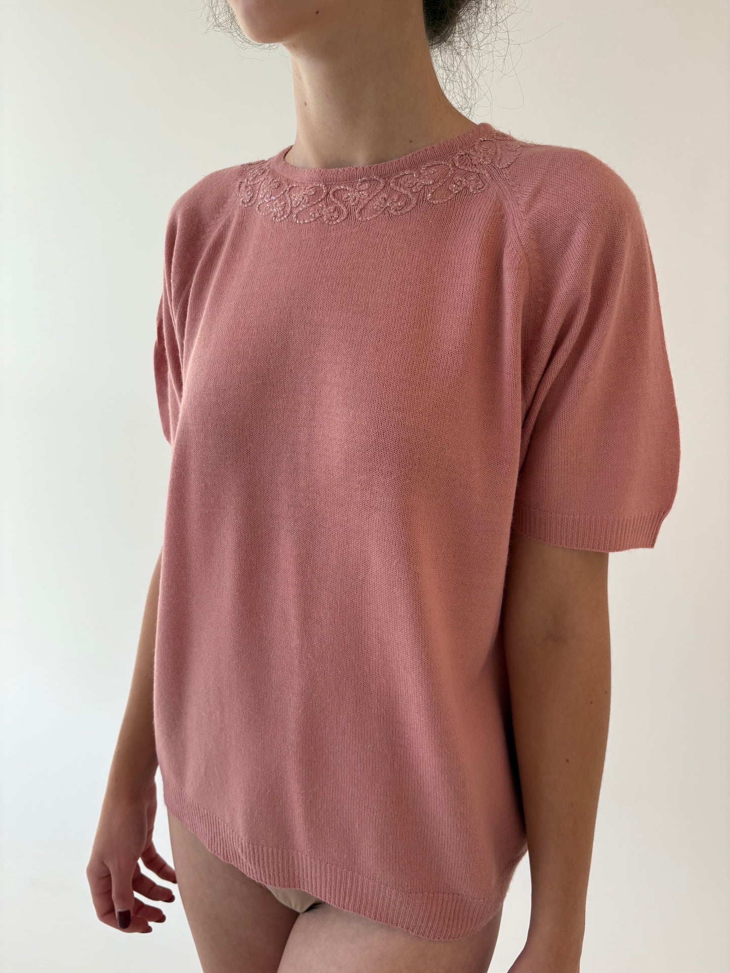Top powder pink din lana extrafina cu lucrătură manuală