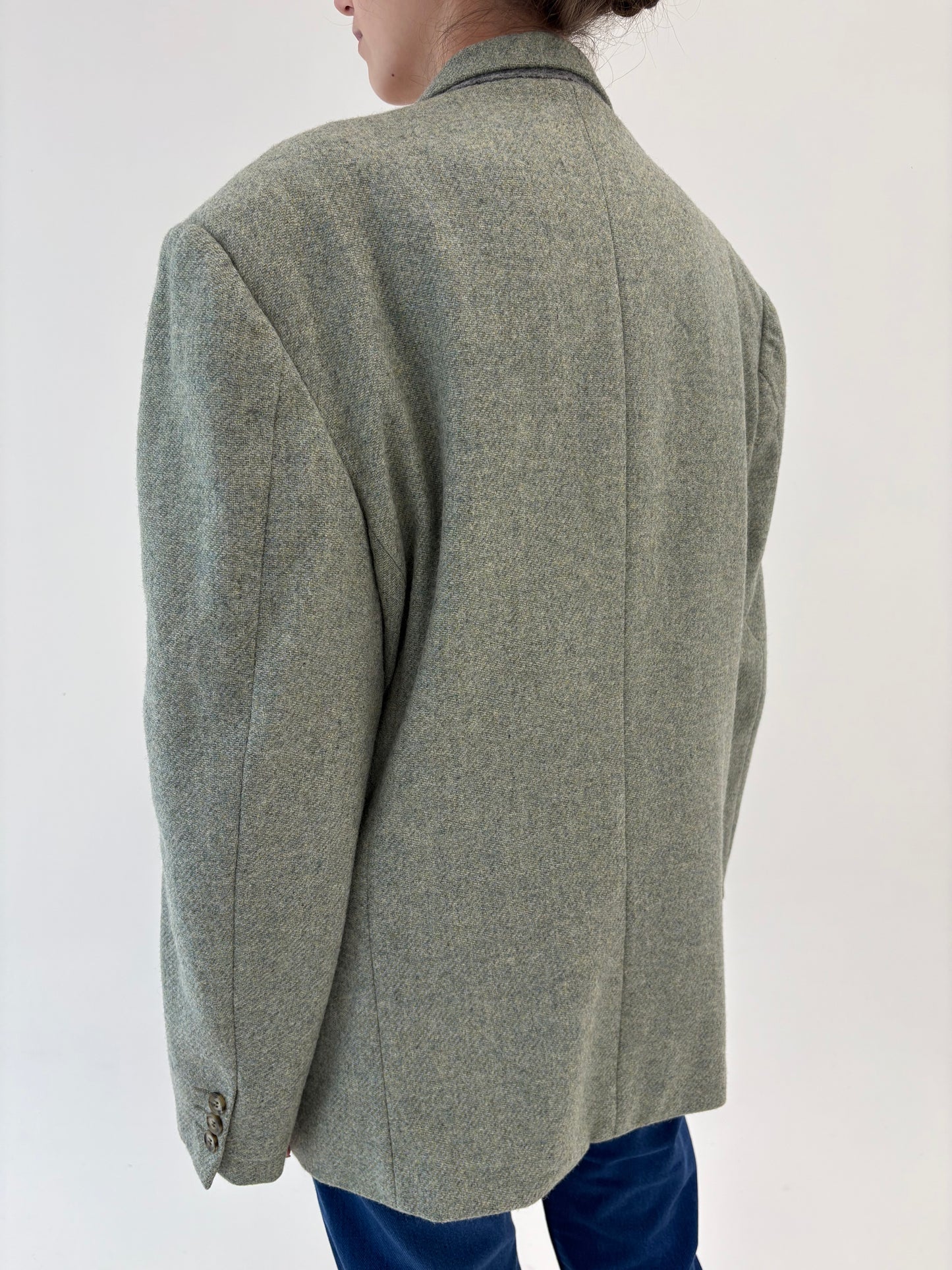 Sacou Sage green din tweed plin de lana excepțională cu inserții pudrate