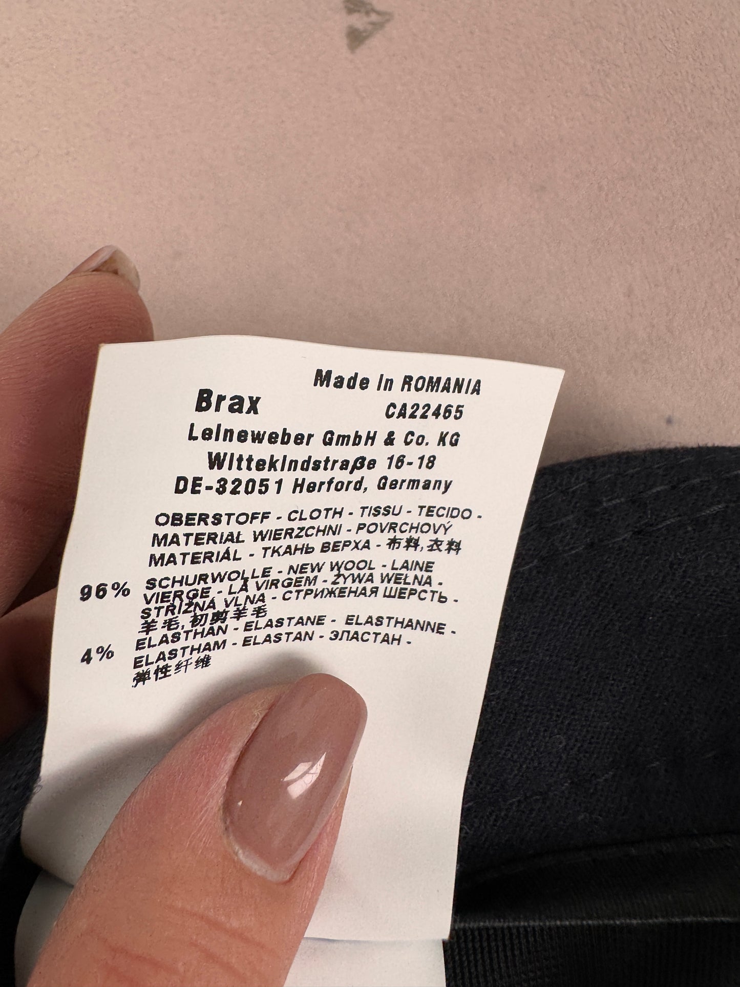 Pantalonii tall confort din stofă de lana extrafina cu un touch de elastan