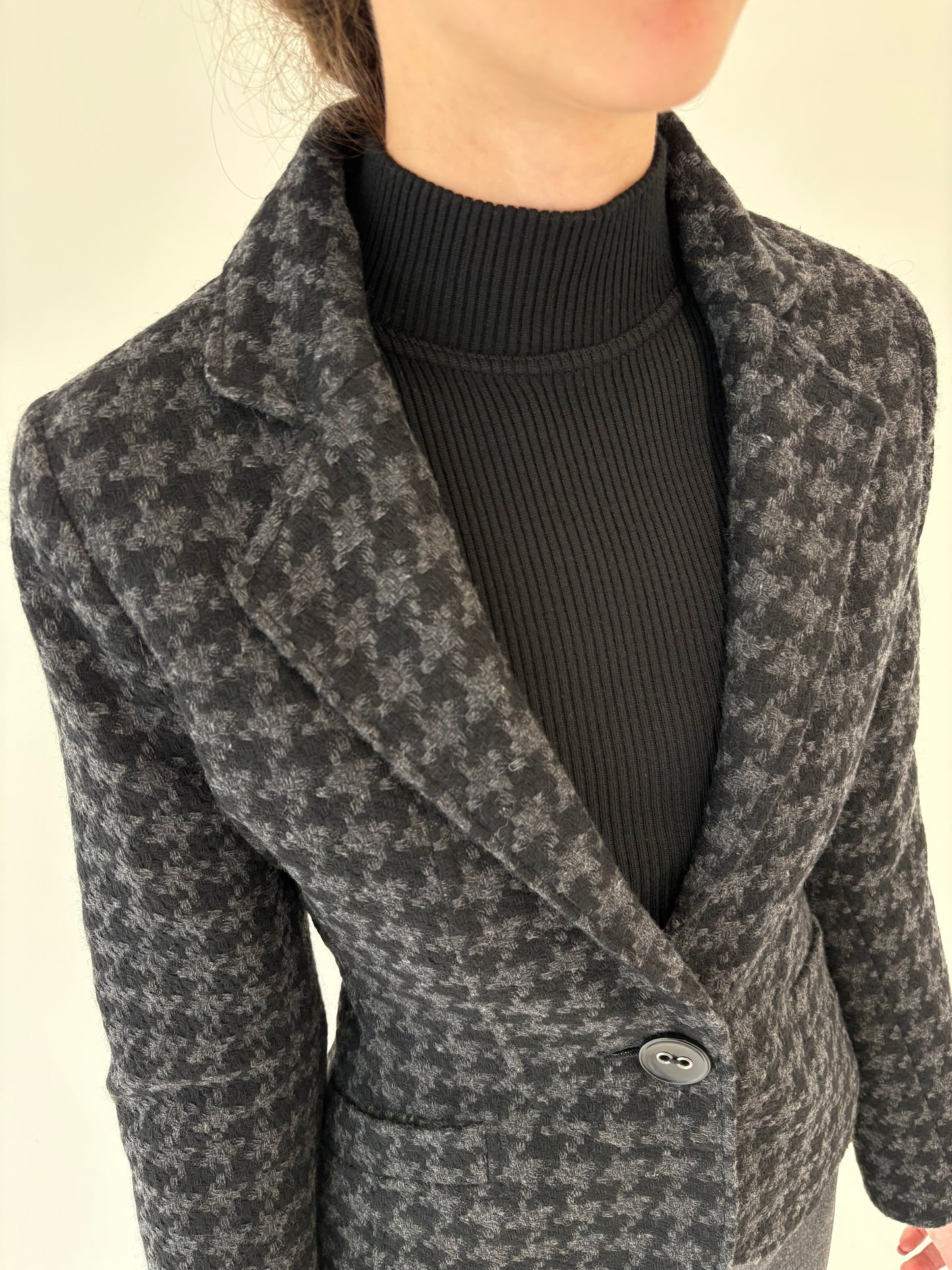 Sacou cambrat pied du coq din tweed plin de lana extrafina