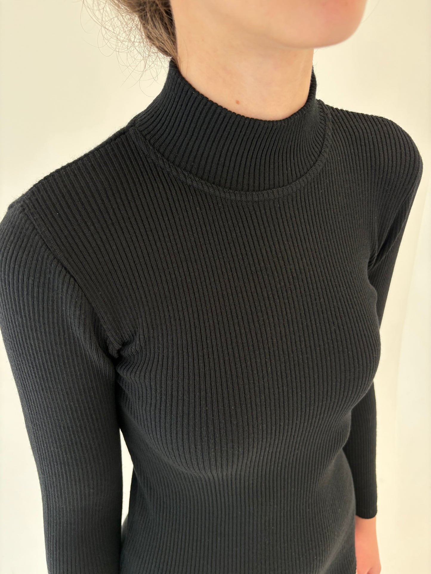 Maleta neagră italiană din lana extrafina ribbed