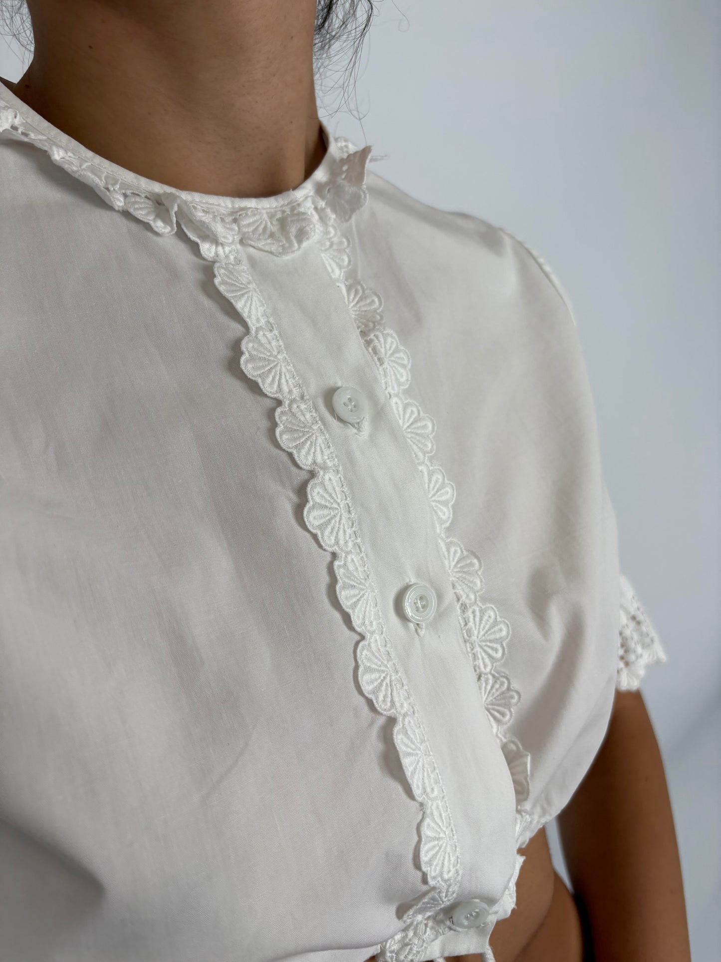Top vintage bijuterie cu dantelă macrame din panzica de bumbac