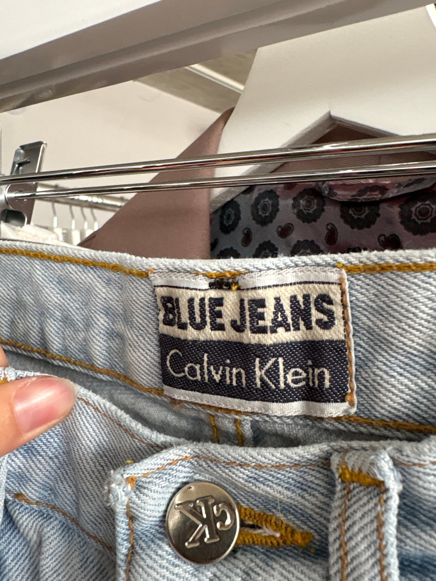 Jeans Calvin Klein în croi clasic