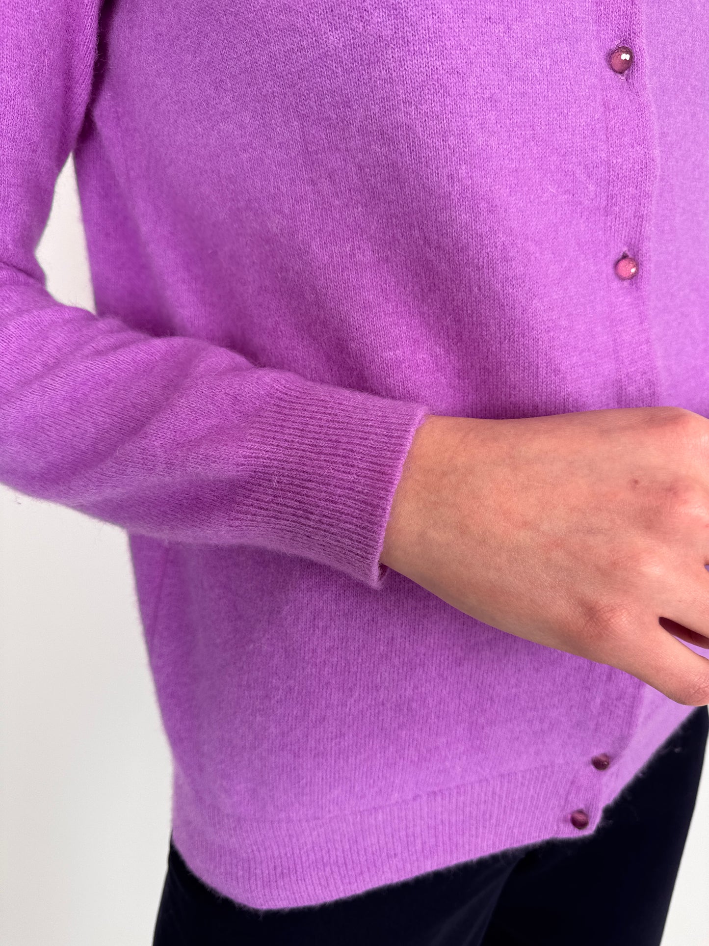 Cardigan lilac purpole din lana extrafina și Angora
