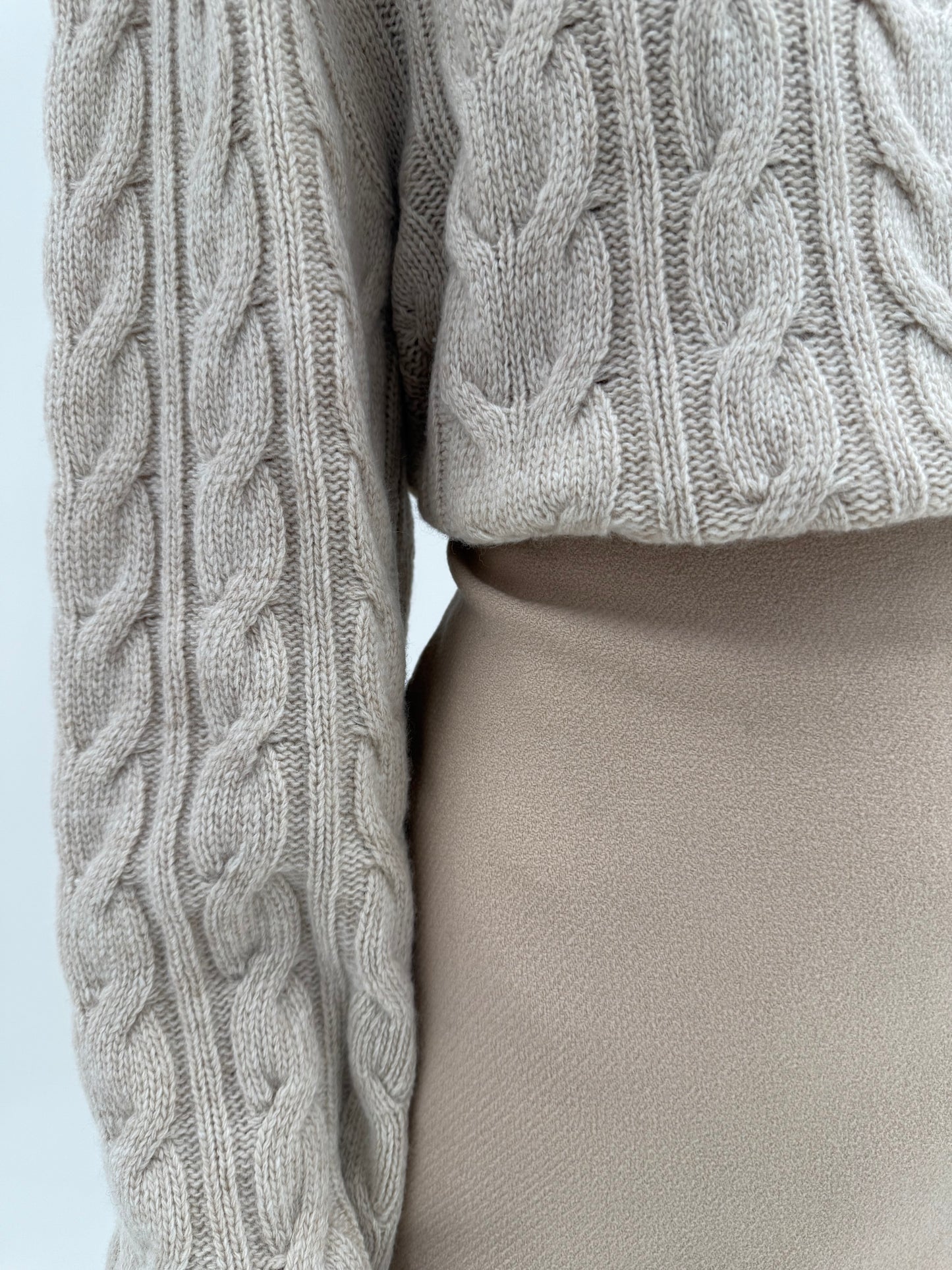 Fustă de brand luxury Marc Cain ivoire cu buline din lana excepțională