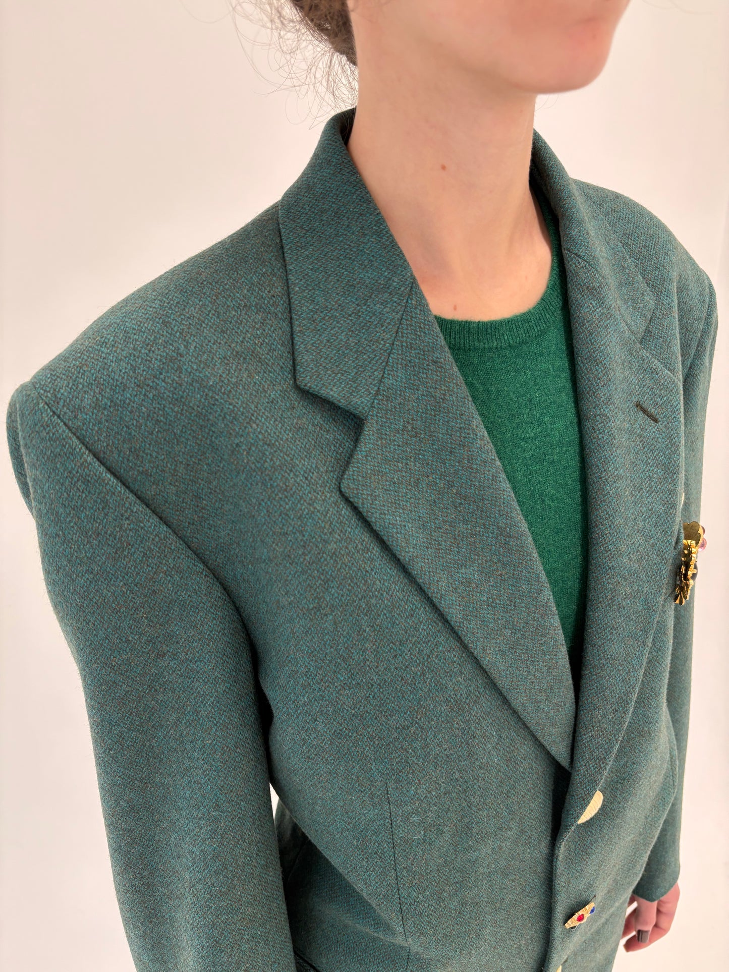 Sacou italian vintage din tweed de lana cu aplicații manuale aurii