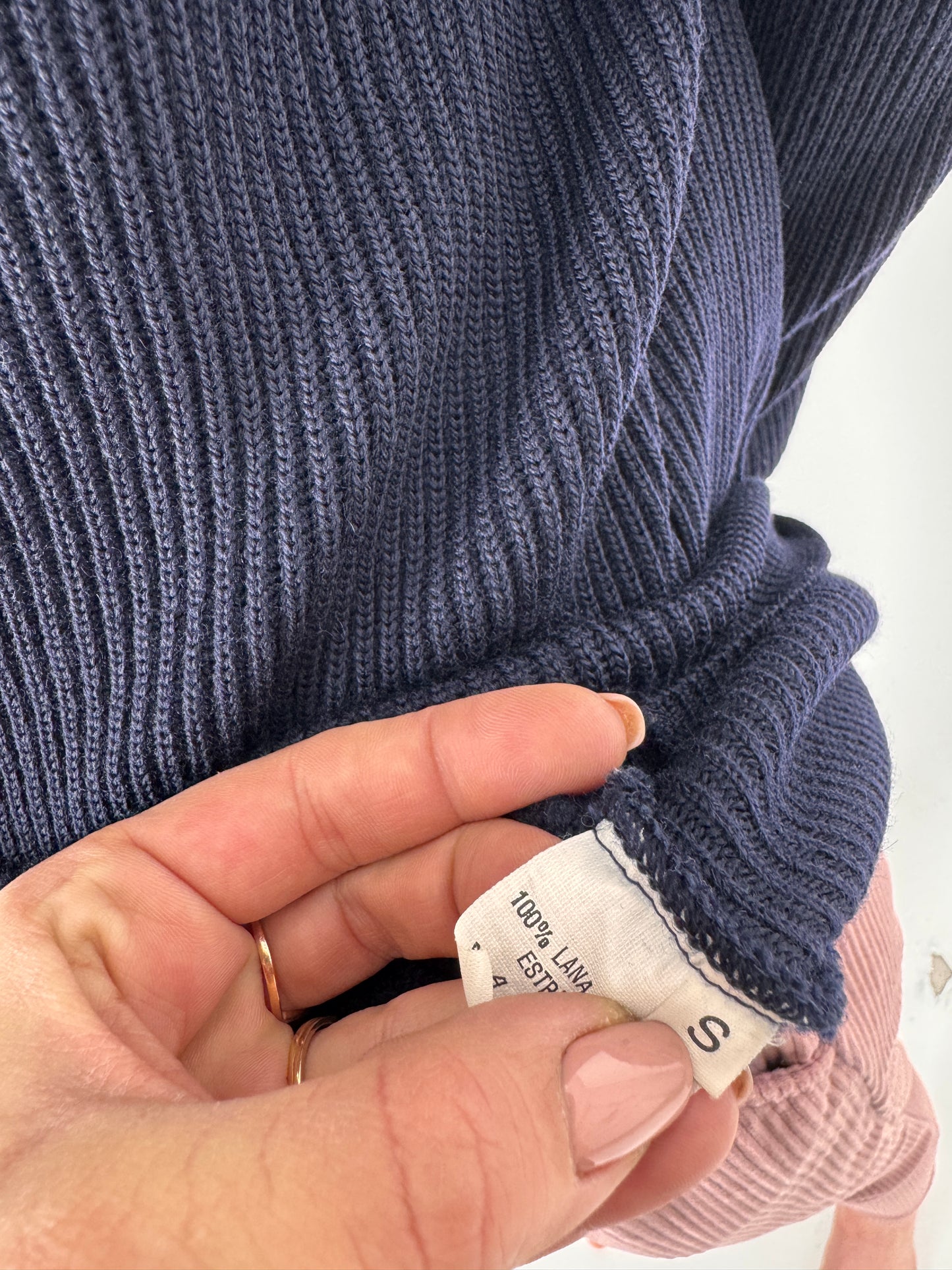 Cardigan lung italian din lana merino extrafina cu nasturi metalici aurii