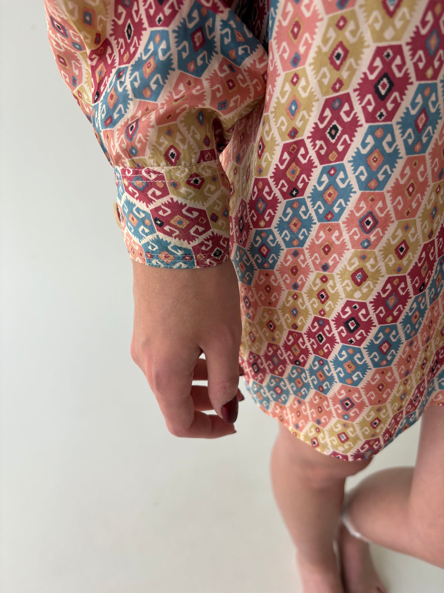 Cămașa vintage din mătase naturală cu print în stil anii 70