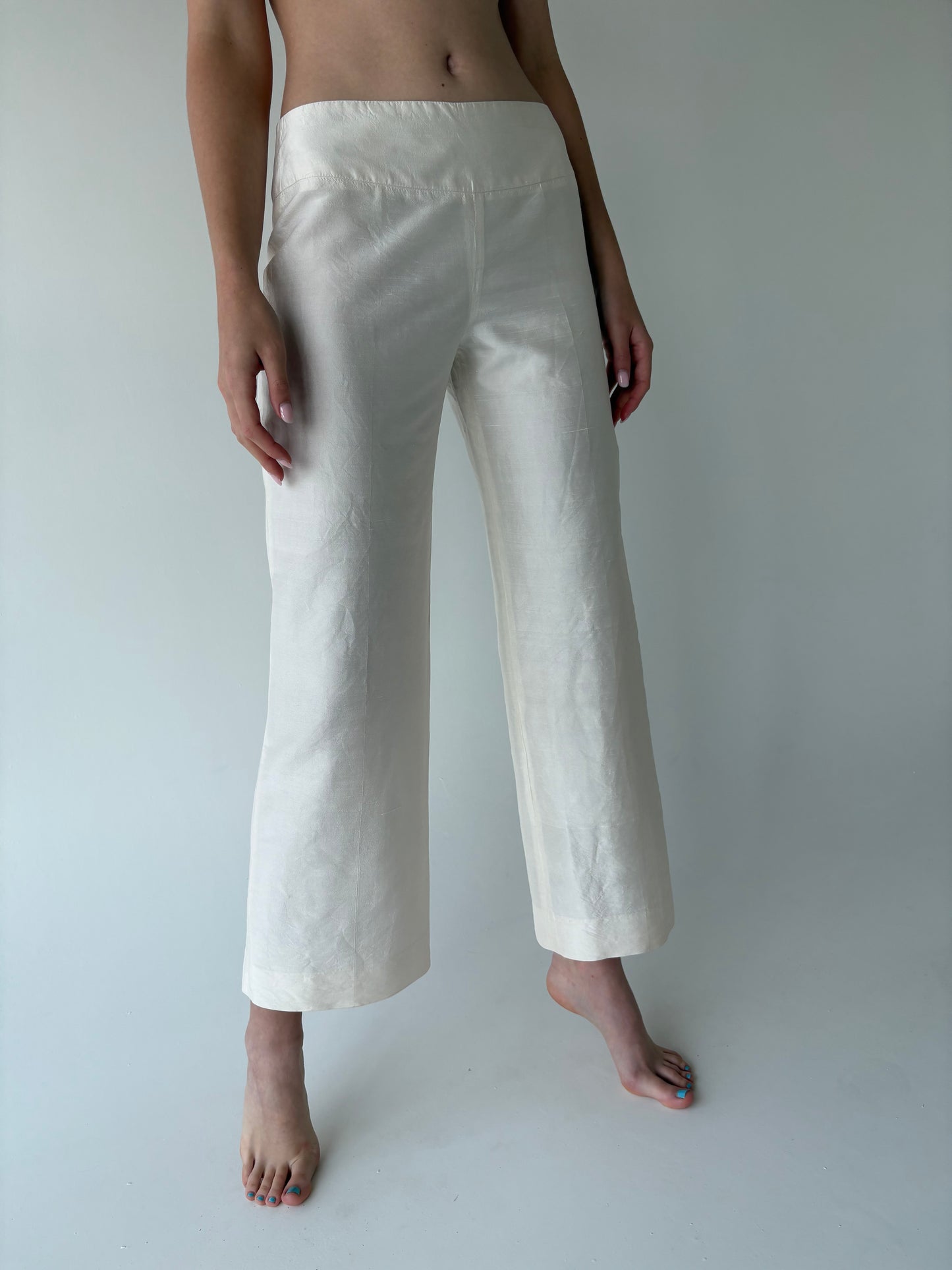 Pantaloni ivorie petite din mătase naturală