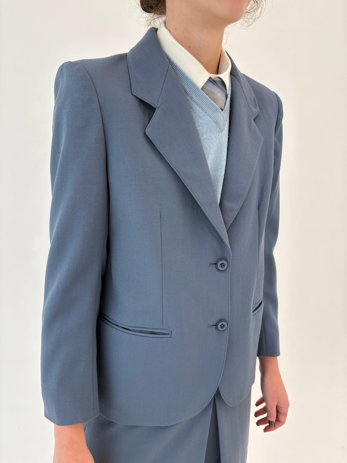 Deux piece italian din lana extrafina structurată dusty baby blue