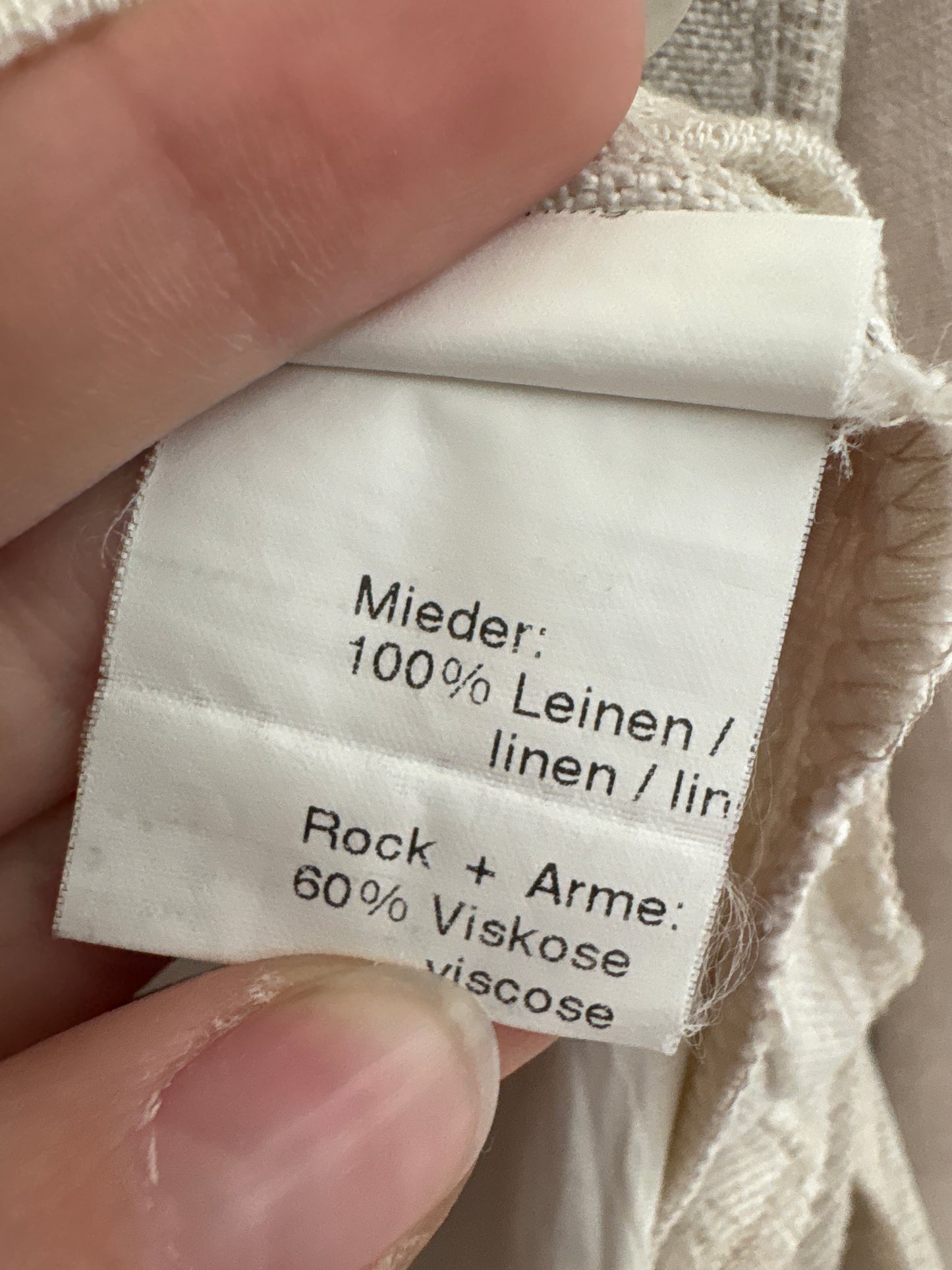 Rochie vintage din pânză excepțională de in cu corsaj în nuanțe neutre