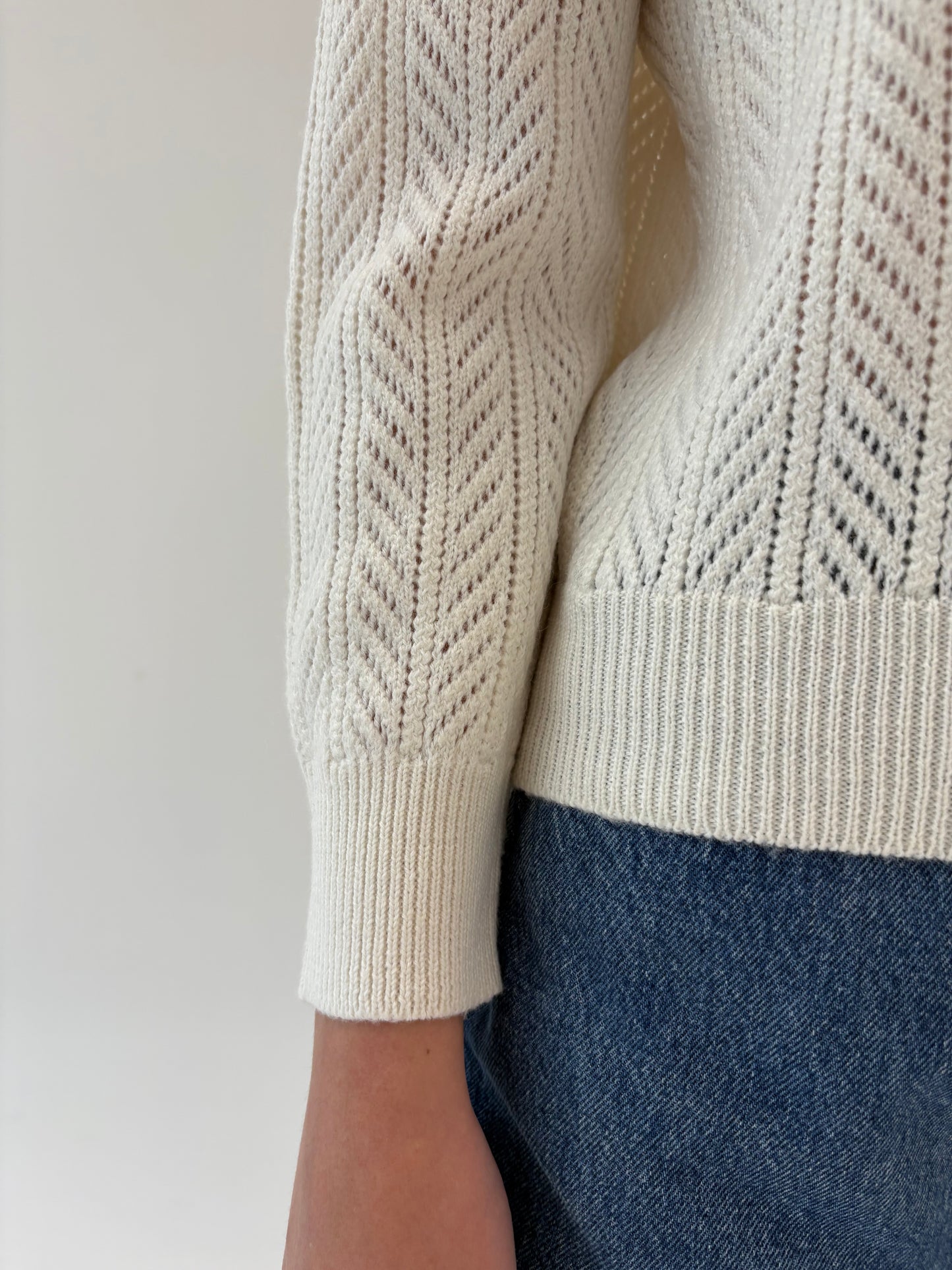 Cardigan vintage butter white dantelat din cea mai fină lana de gramaj mare