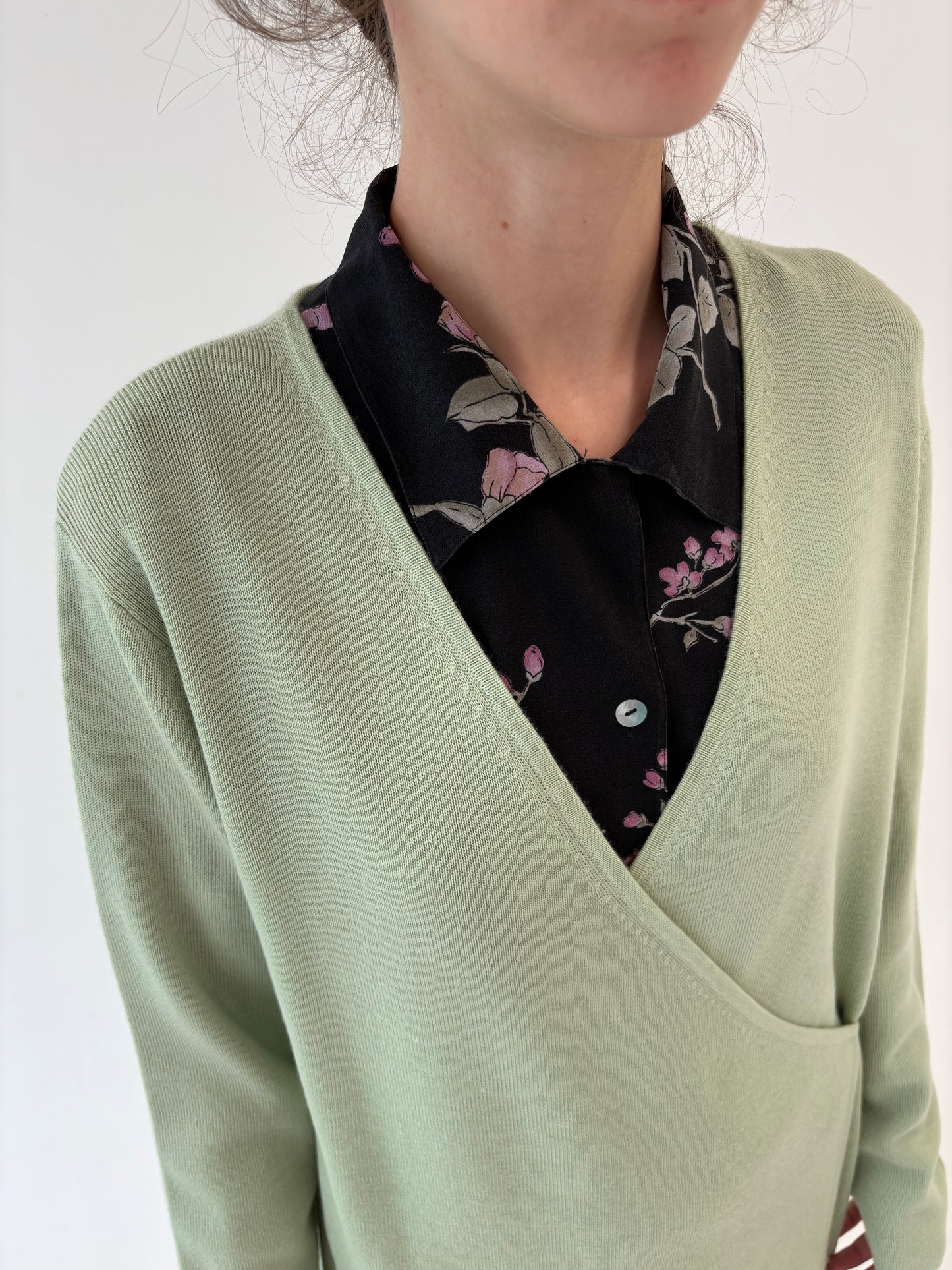 Pulover pistachio green petrecut din lana merino extrafina de gramaj mare
