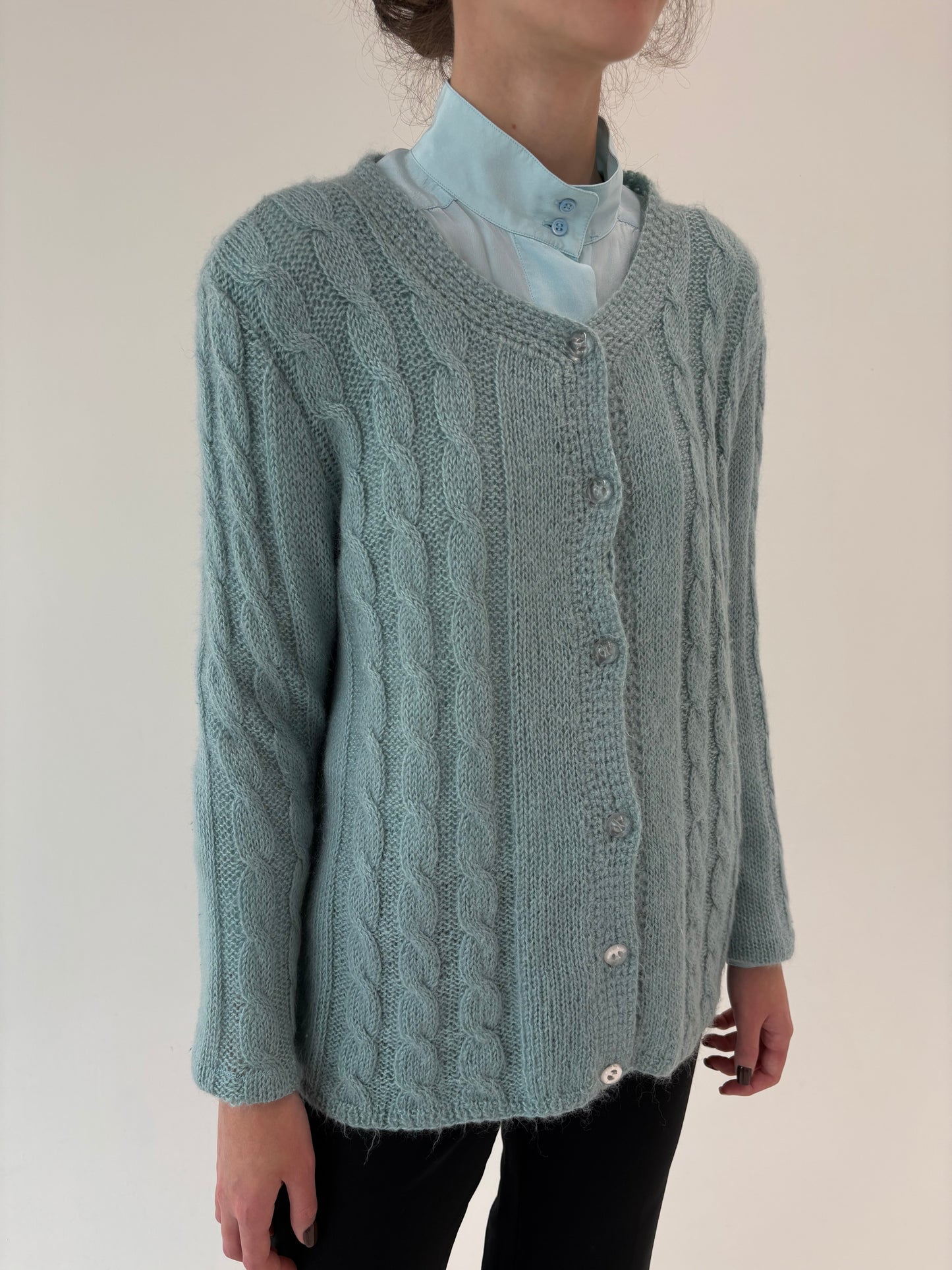 Cardigan vintage cu torsade dusty baby blue din baby mohair