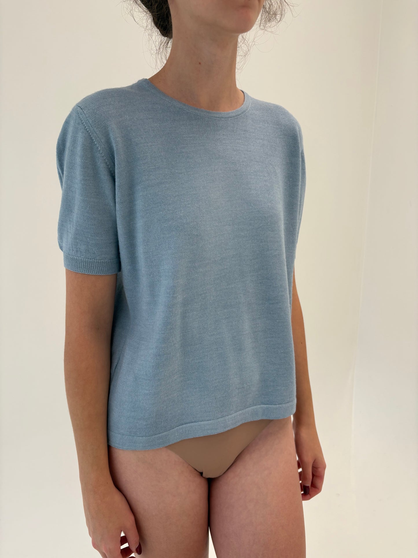 Top baby blue italian din lana merino extrafina de gramaj mare