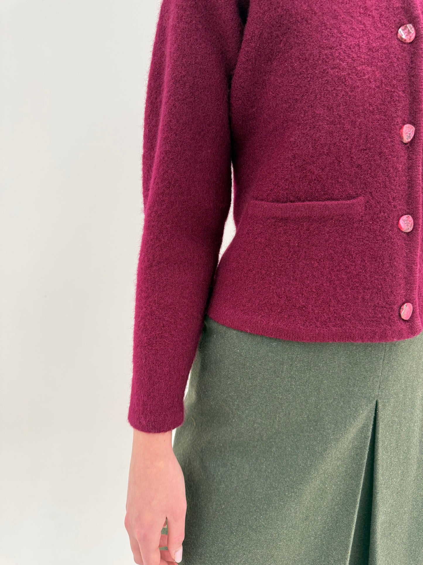 Jacheta burgundy din lana groasă în croi ușor boxy super actual
