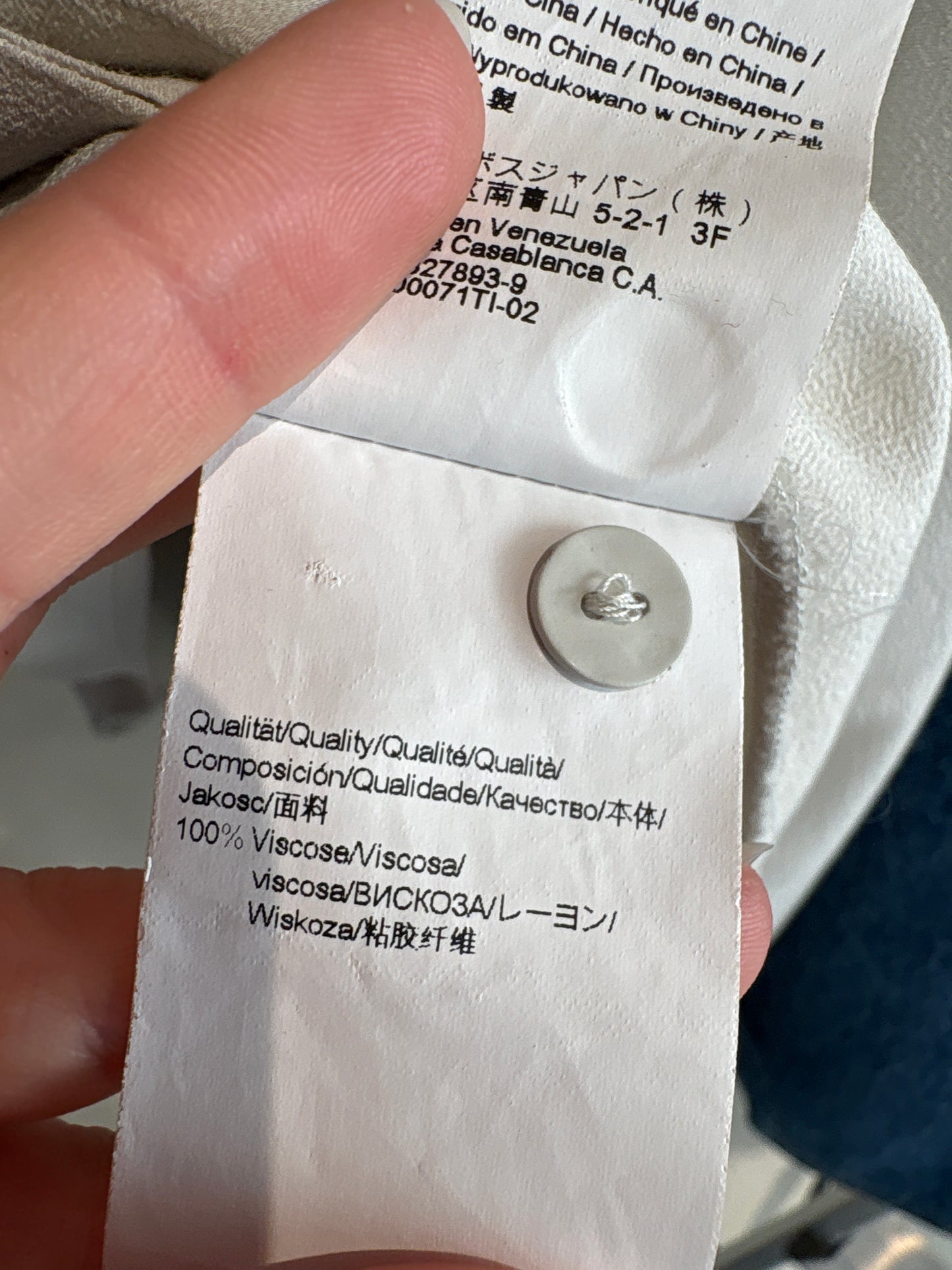 Cămașa Hugo Boss off white button down din crepe în croi actual