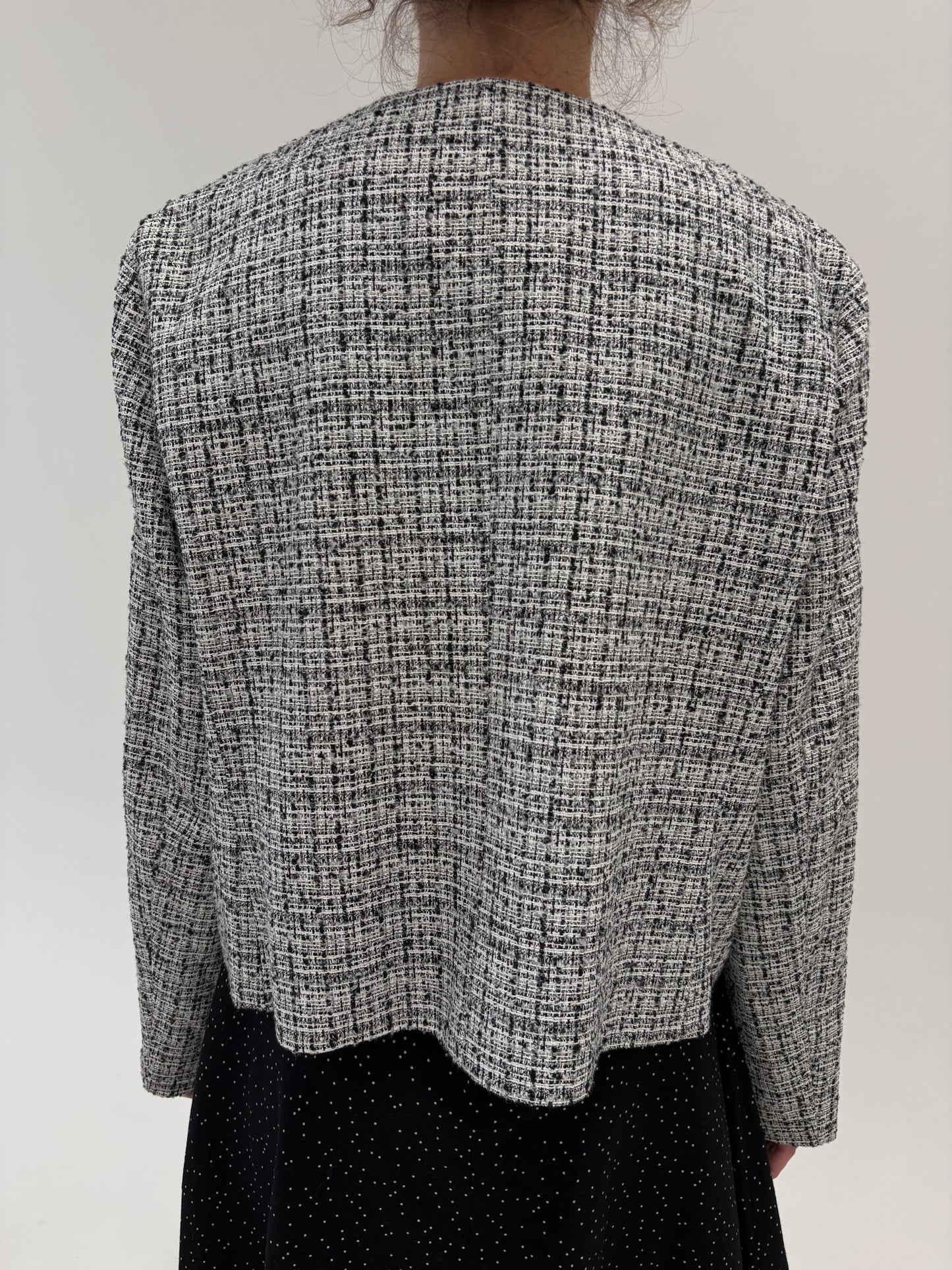 Sacou de brand premium italian în stil Chanel din tweed în croi minimalist