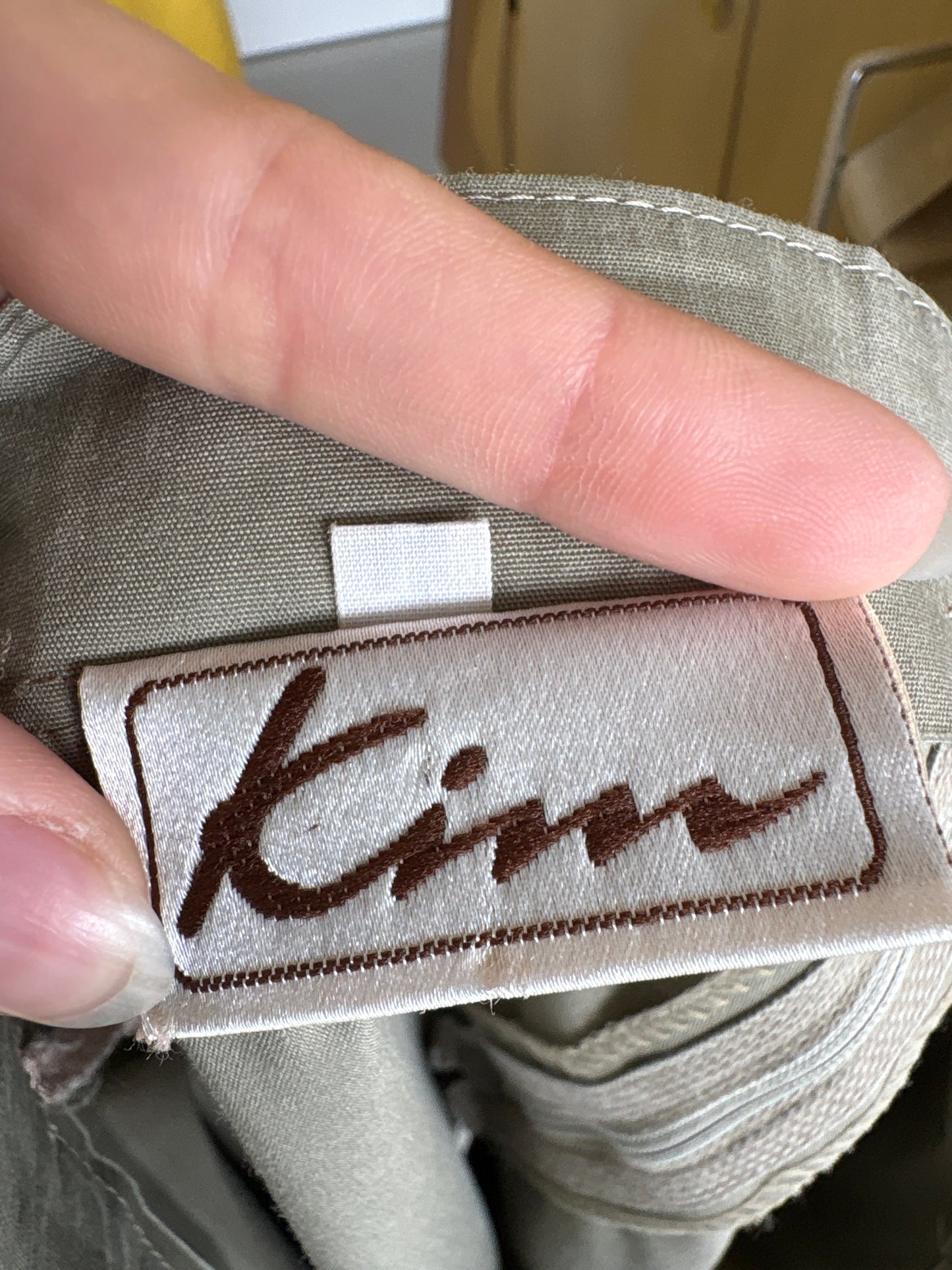 Fustă din drill cotton Sage green cu pense, buzunare și influențe casual