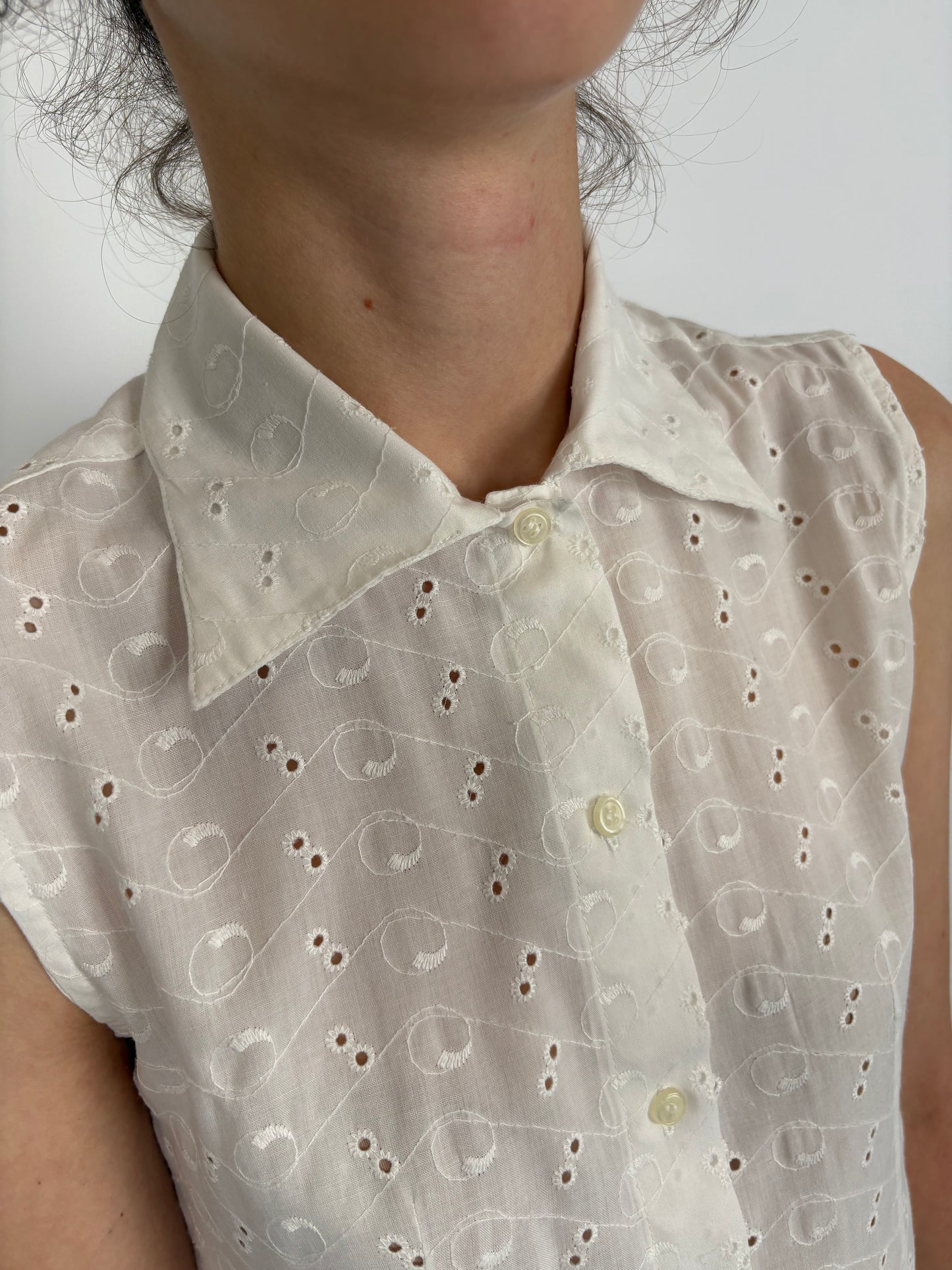 Cămașa vintage ușor cambrata integral broderie anglaise