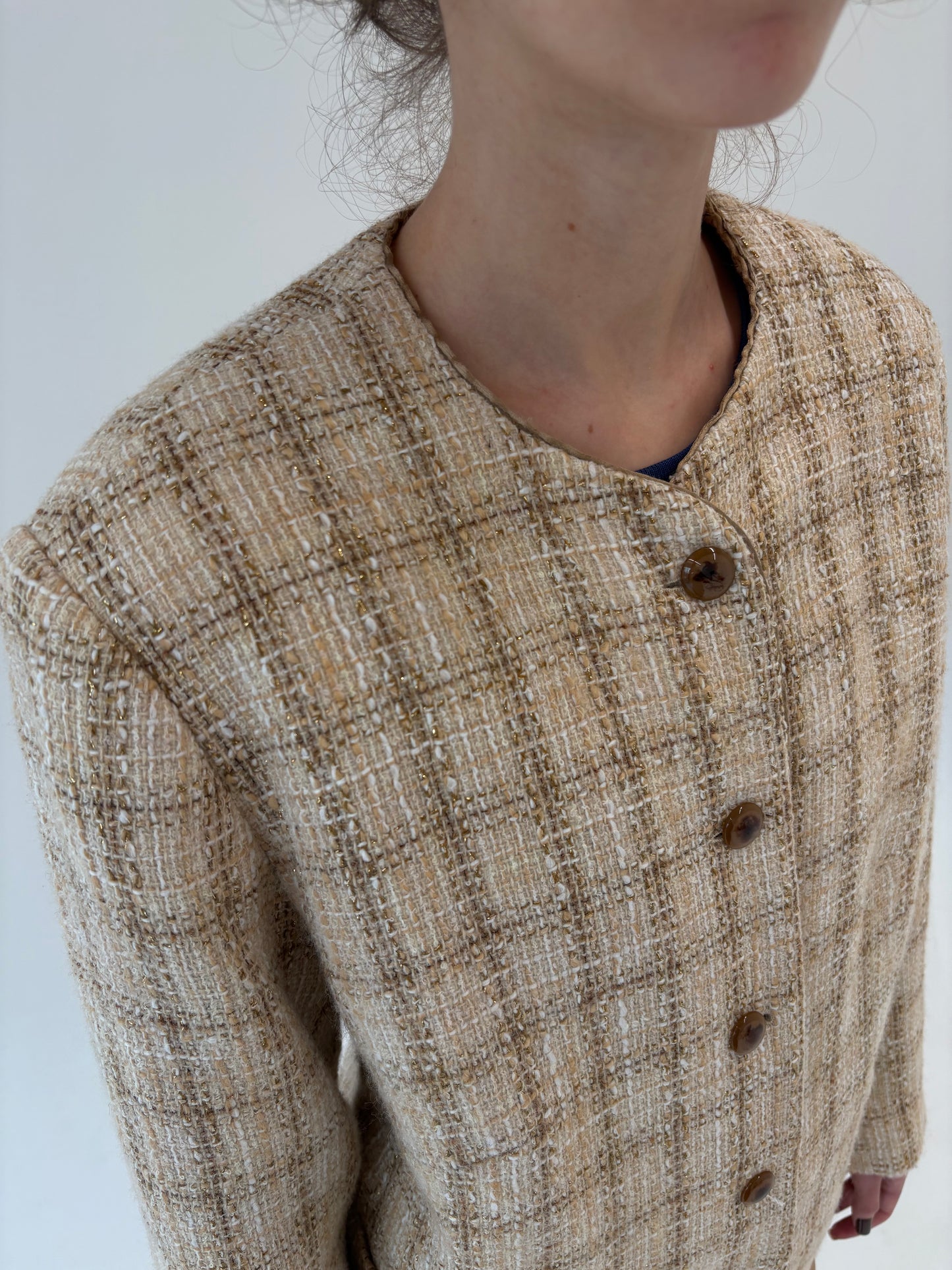 Sacou in stil Chanel din tweed gros excepțional în nuanțe de camel