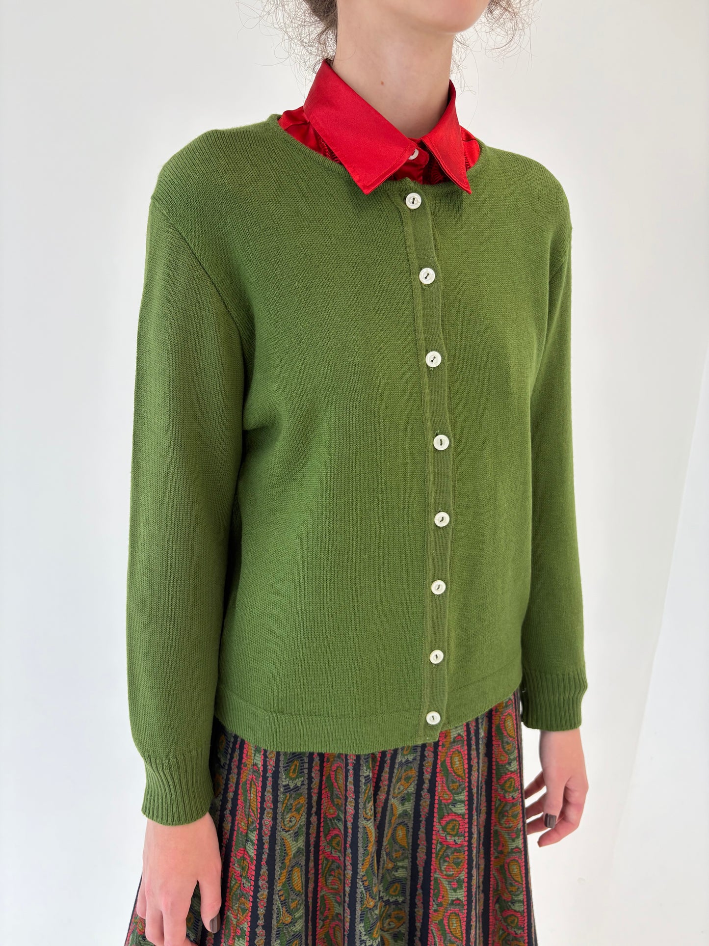 Cardigan vintage seaweed green din lana merino extrafina de gramaj mare