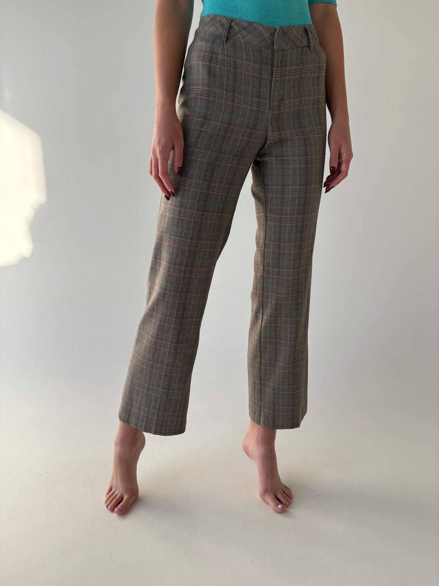 Pantaloni Stefanel din stofita confort în carouri ușor strech