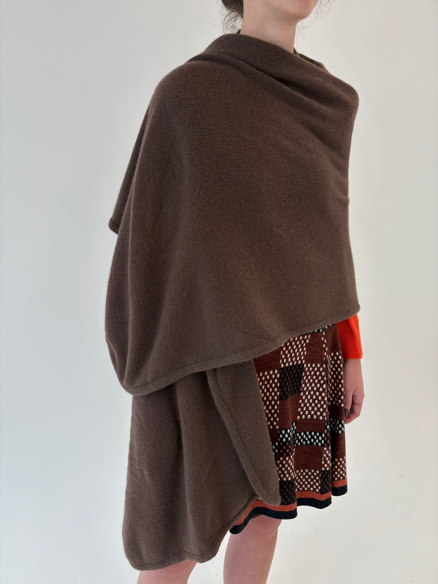 Capa dark chocolate brown din lana merino extrafina