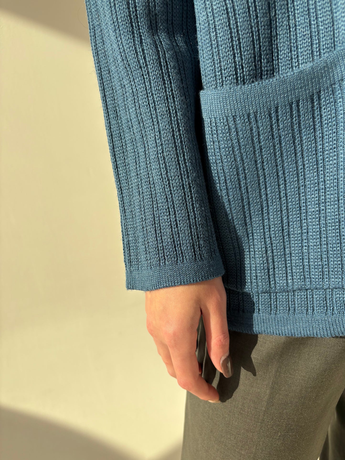 Sacou din tricot jeans blue din lana merino extrafina groasă