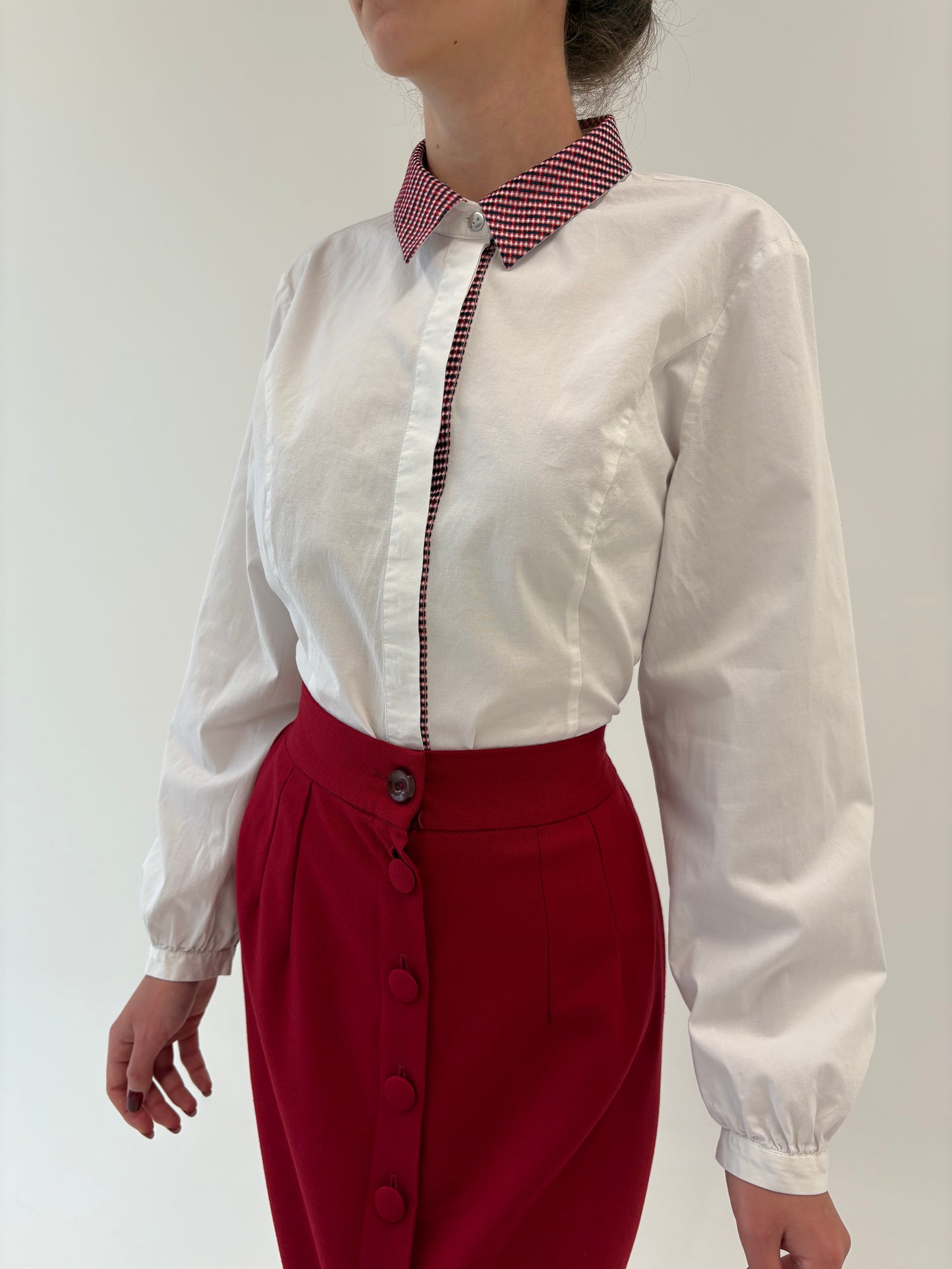 Cămașa ușor cambrata de brand luxury plus size Elena Miro