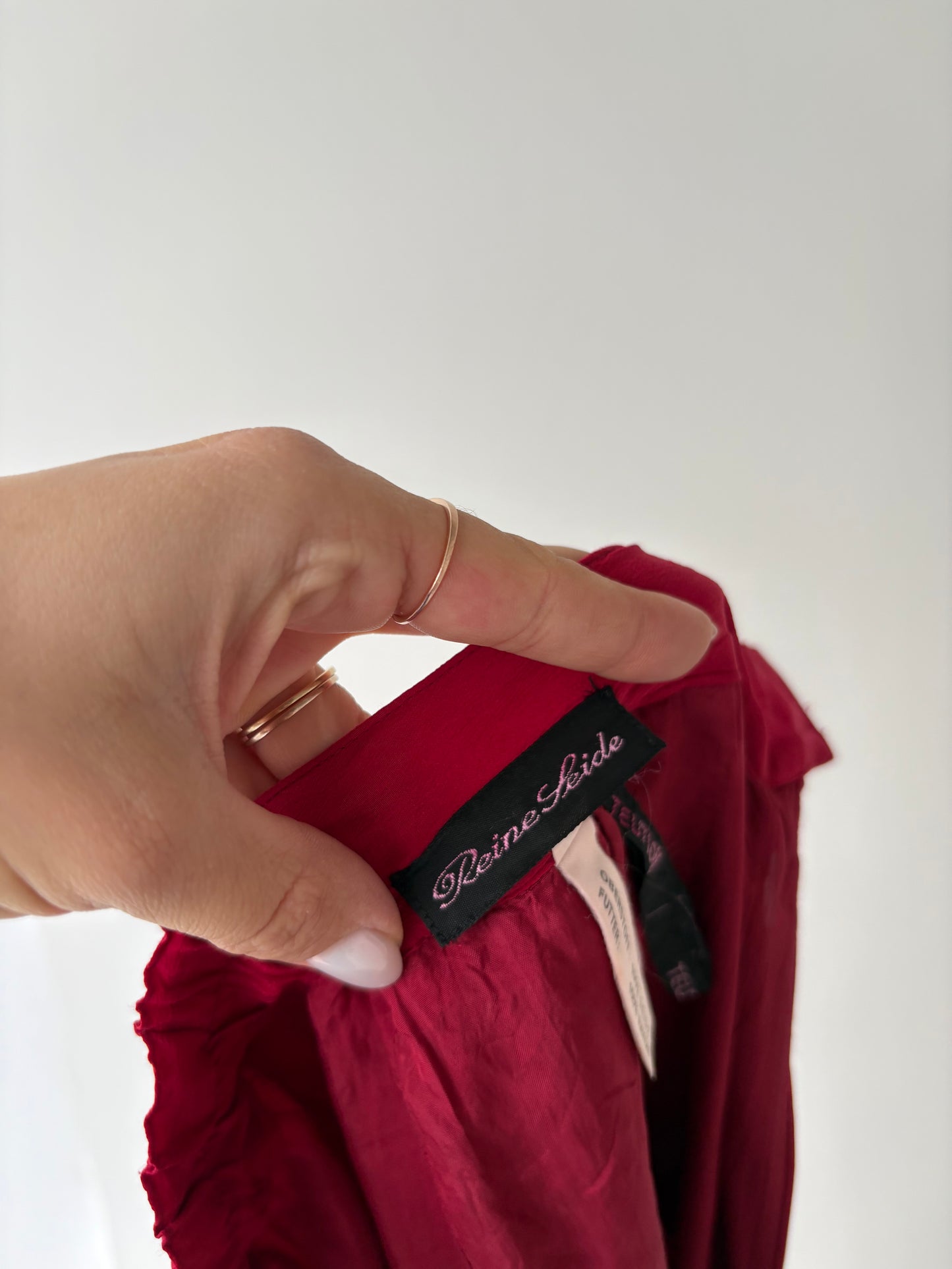Pantaloni cherry red din mătase naturală cu talie ultra înaltă