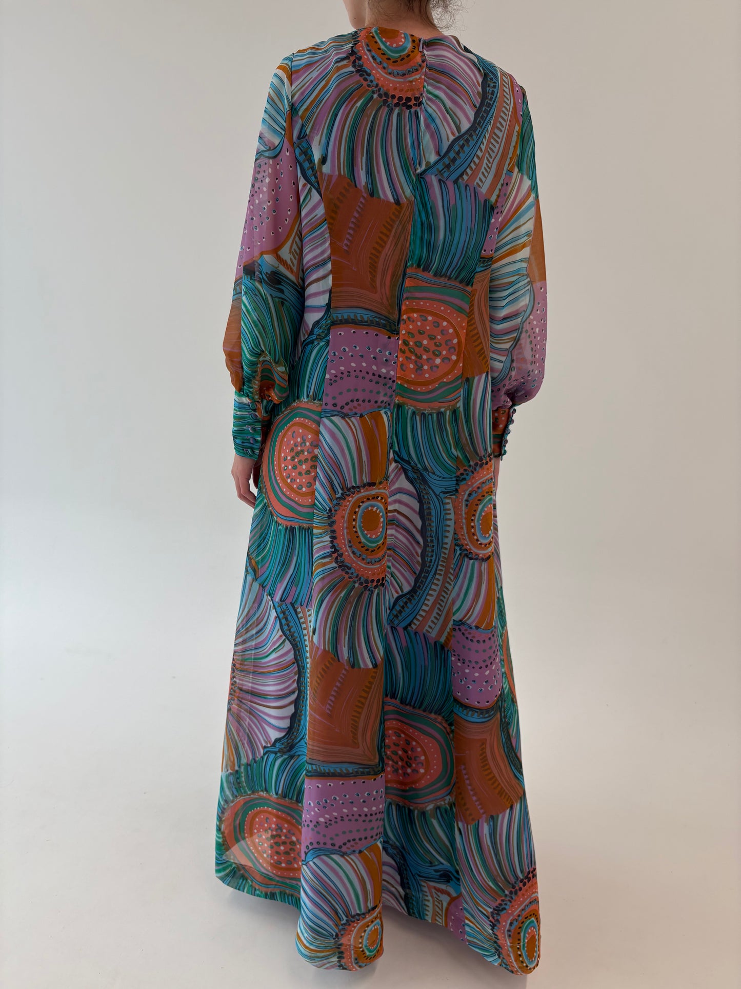 Rochie vintage maxi se seara cu print și manșete înalte