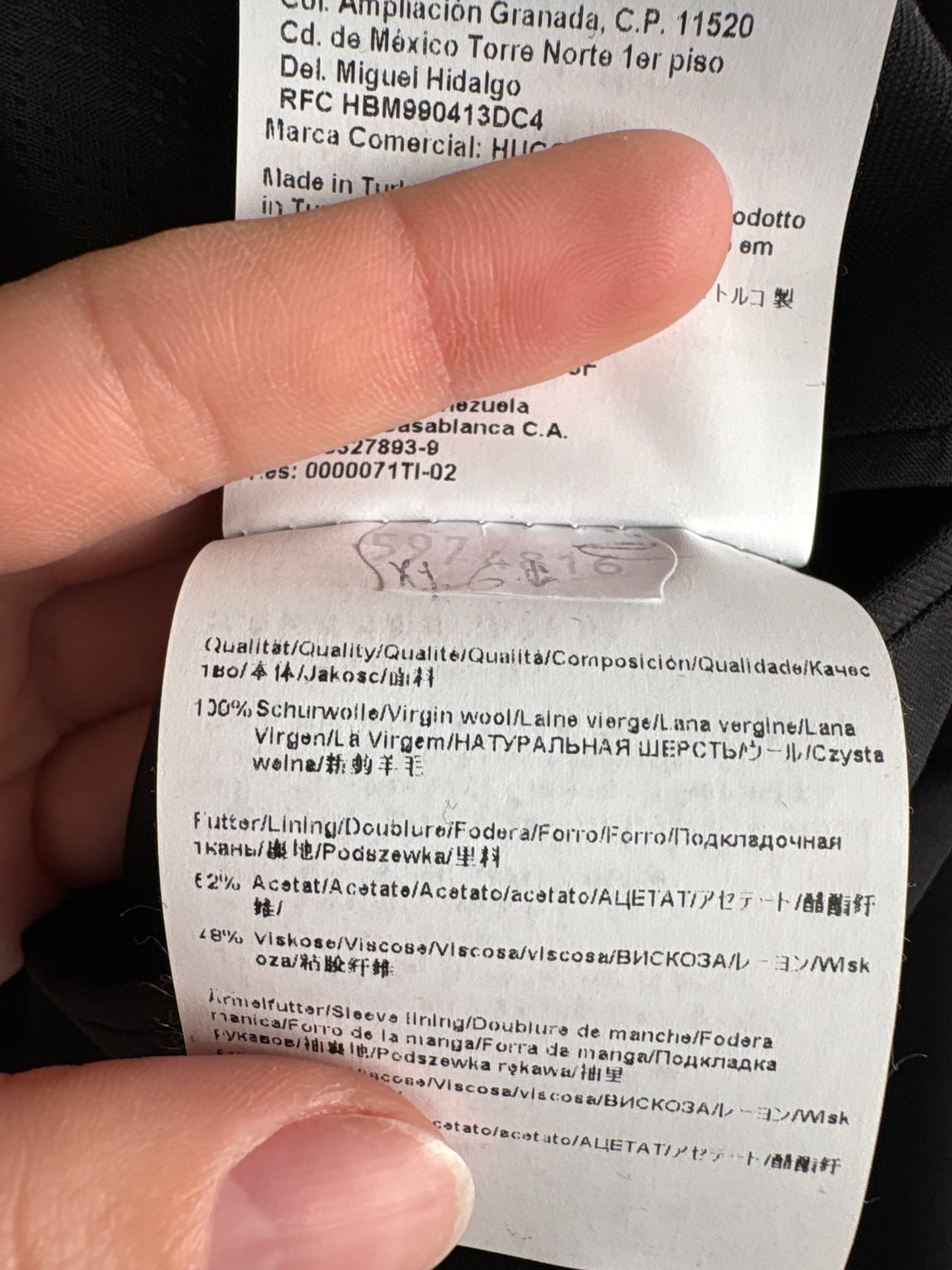 Sacou negru Hugo Boss din stofita ultra luxury super 120 de sezon cald sau seara