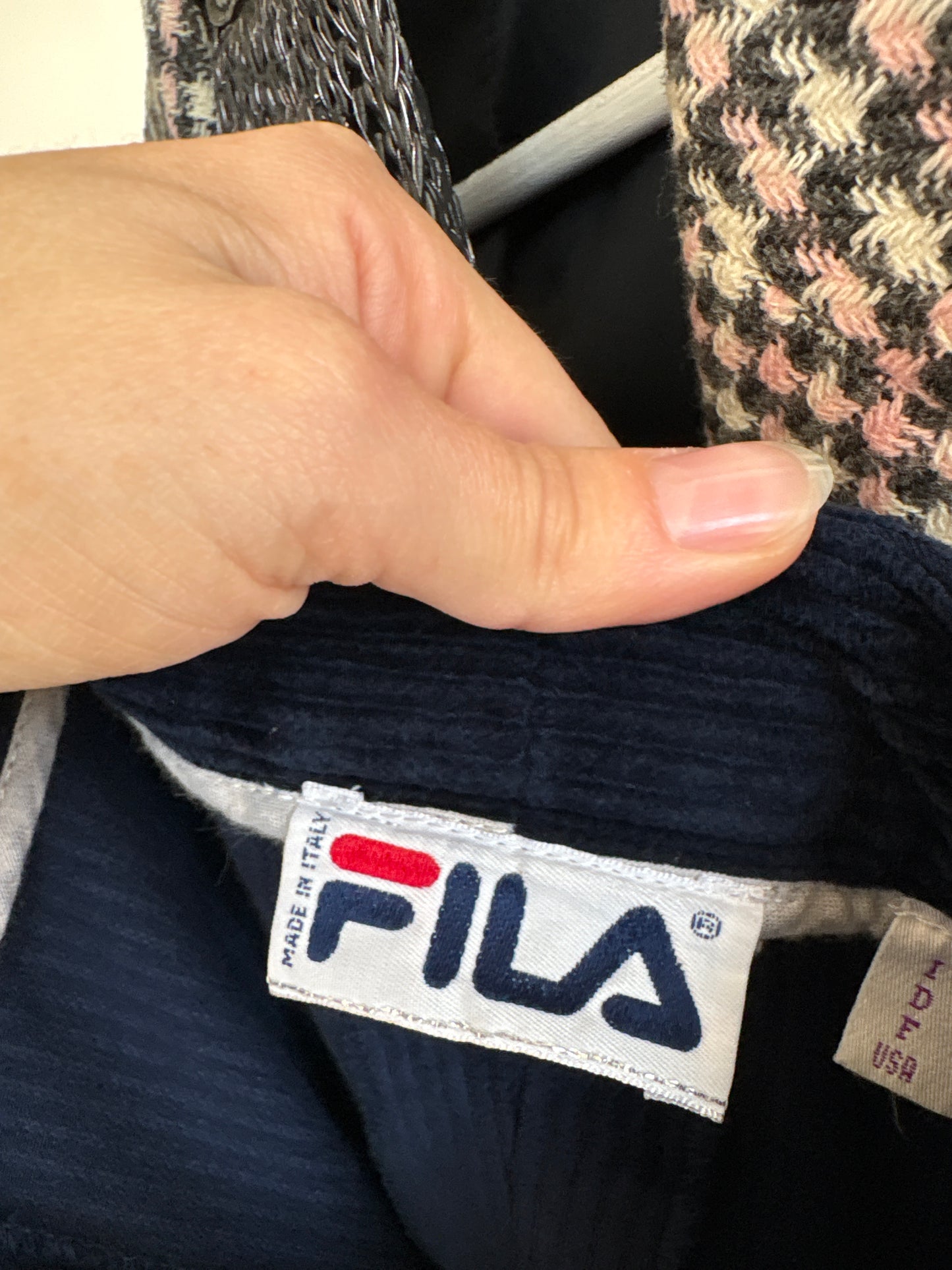 Pantaloni vintage albastru cerneală din corduroy în croi super revenit în trend
