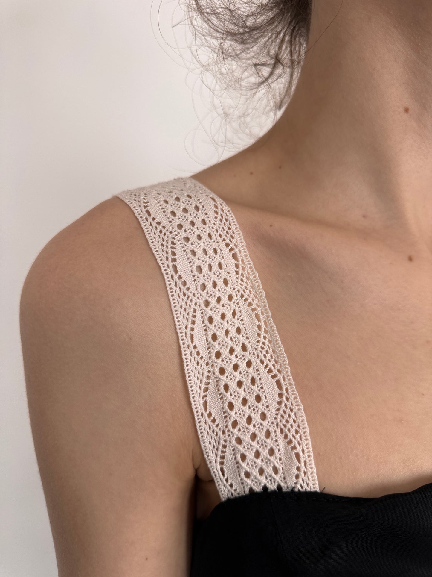 LBD vintage italian cu inserții din dantelă macrame