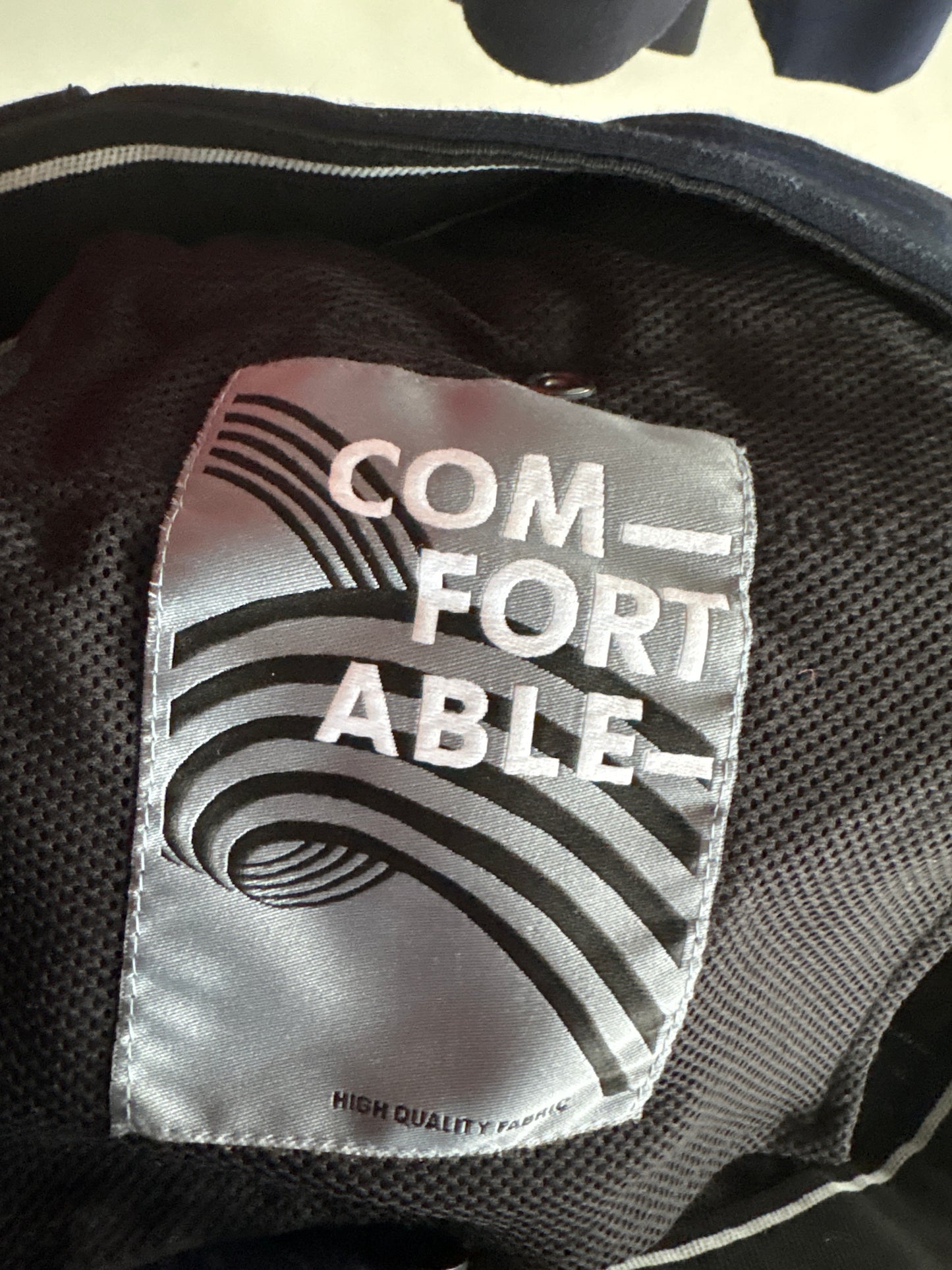 Pantaloni Navy cu dungi fine verticale din stofă strech