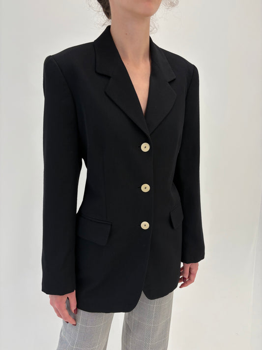 Sacou negru ușor cambrat din lana extrafina de la zi la seară