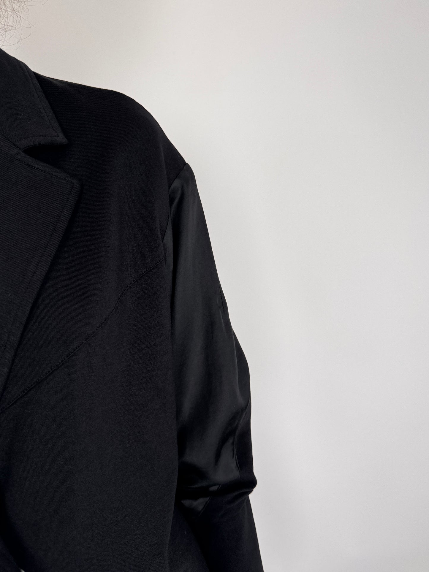 Sacou negru de brand luxury italian în croi super chic modern
