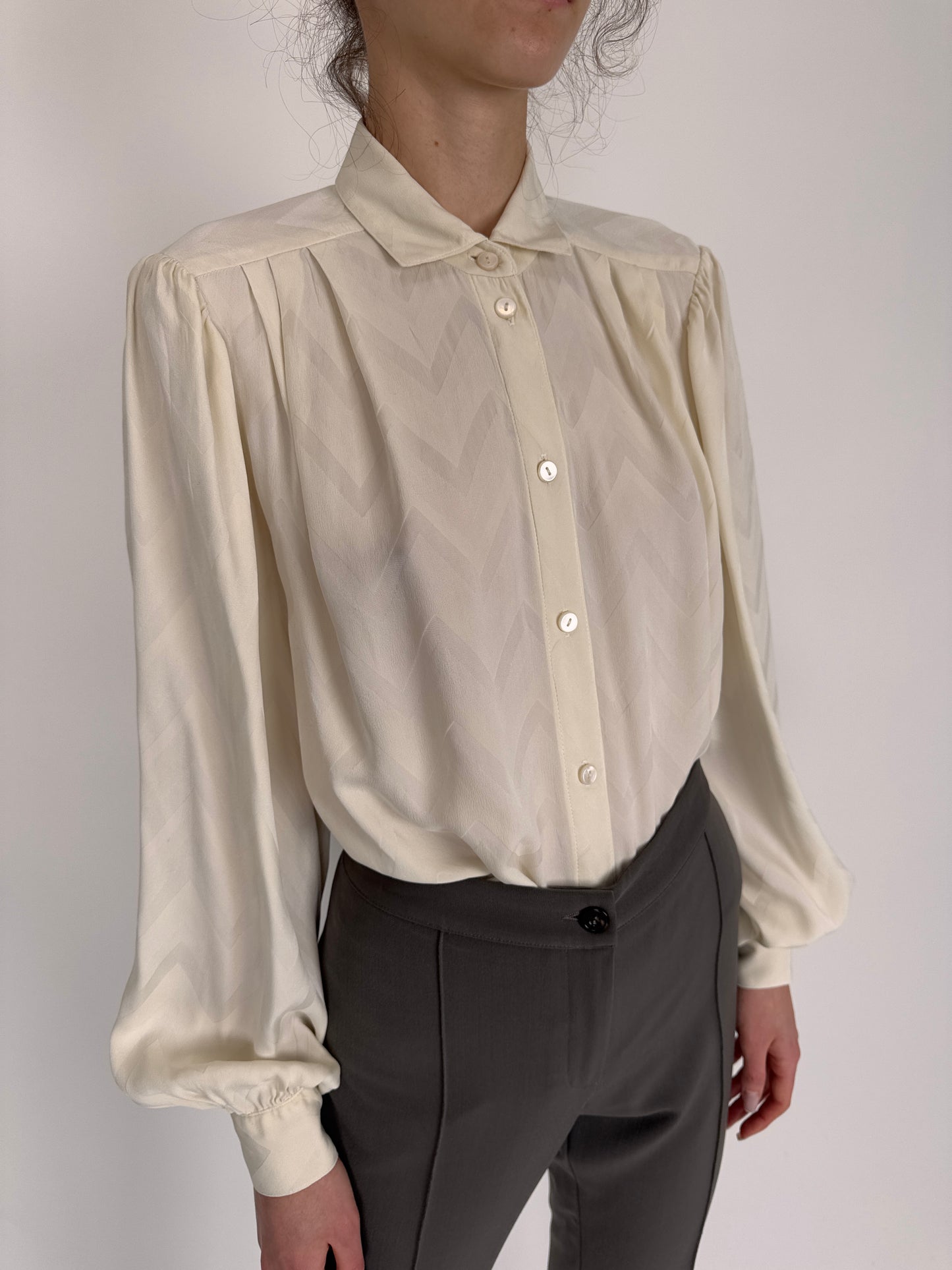 Cămașa linen nude din mătase naturală