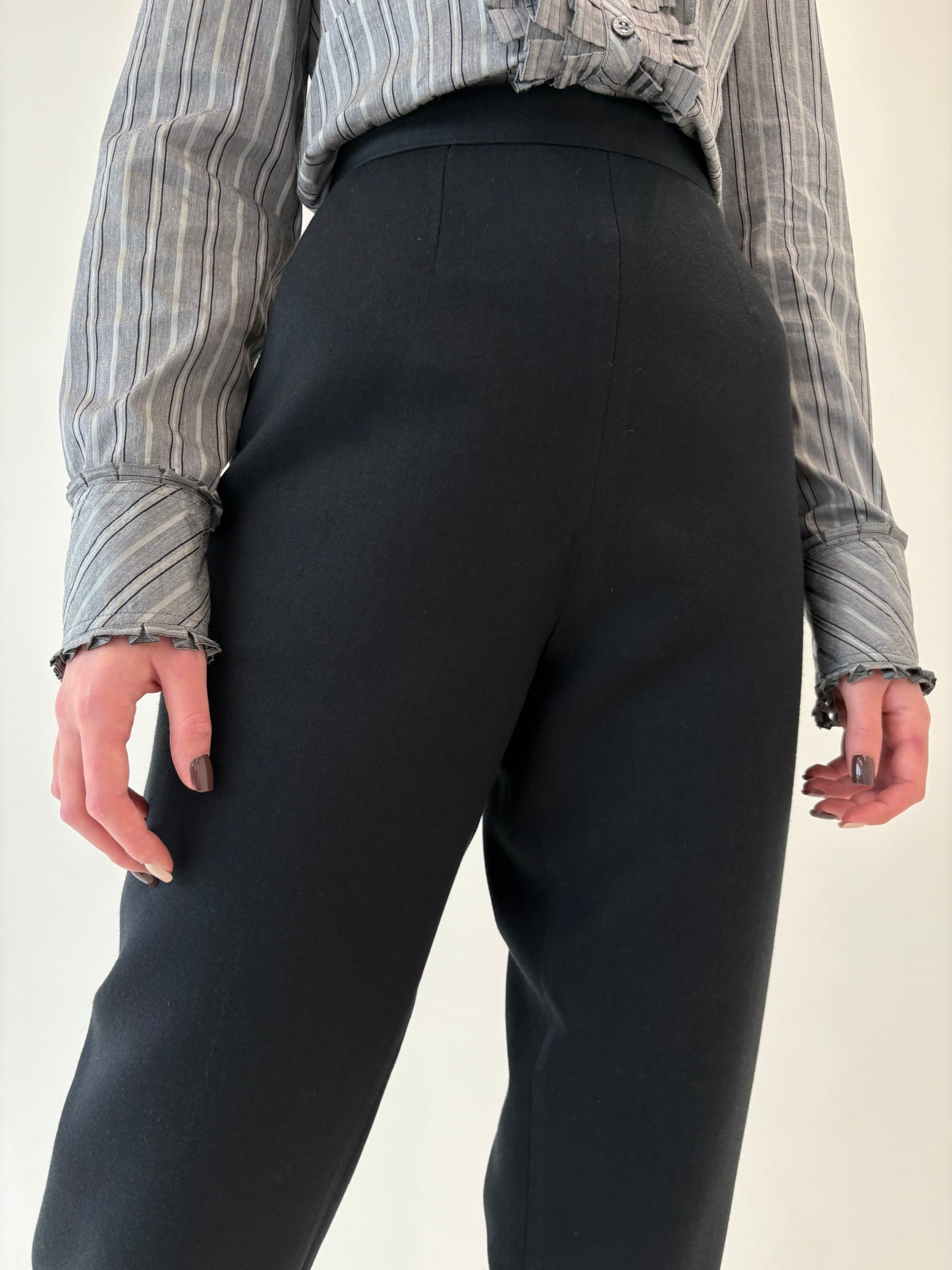 Pantaloni negri țigaretă din mix de lana extrafina cu talie ultra înaltă