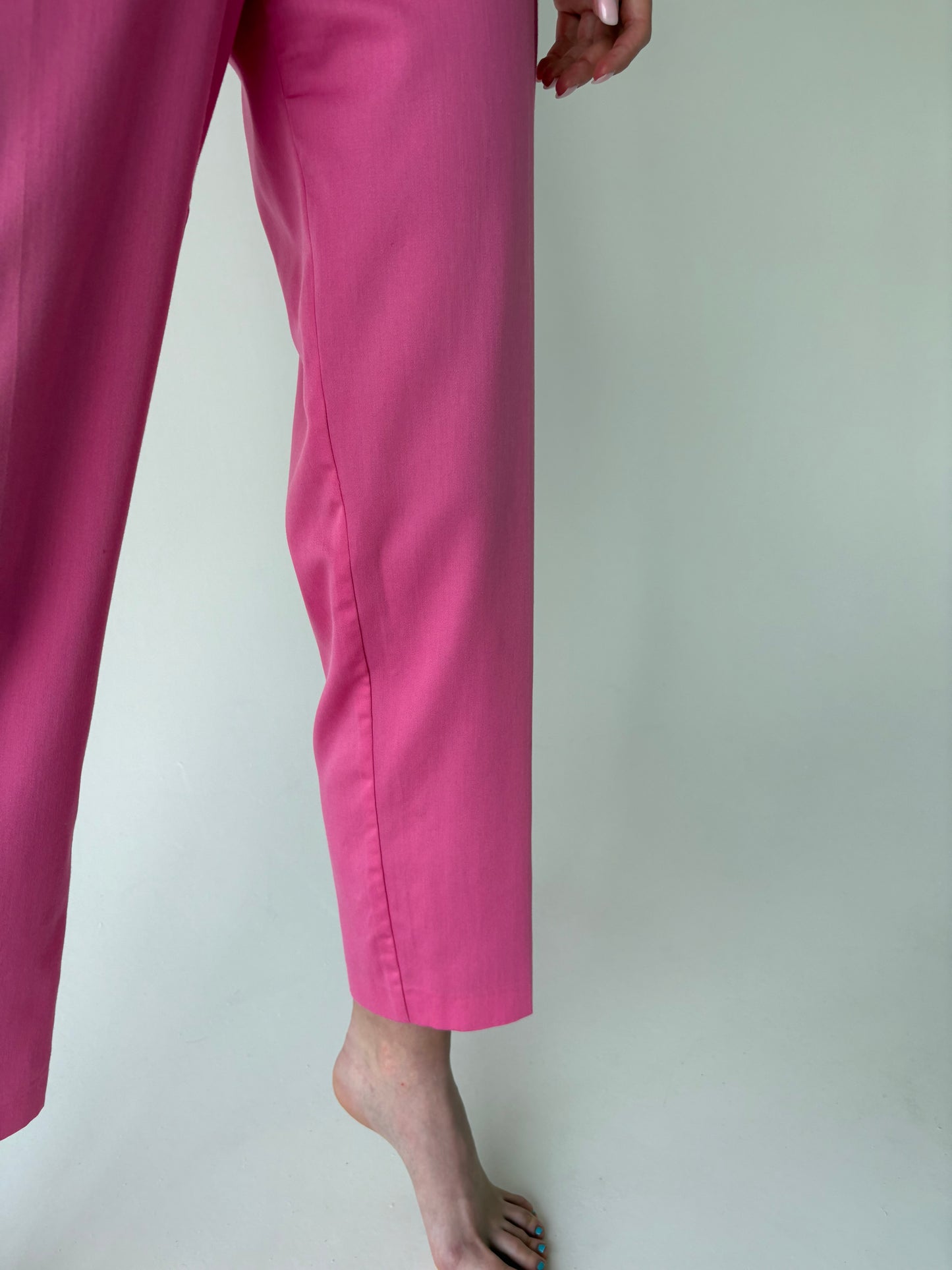 Pantaloni barbie pink cu talie ultra înaltă și pense din poplin strech